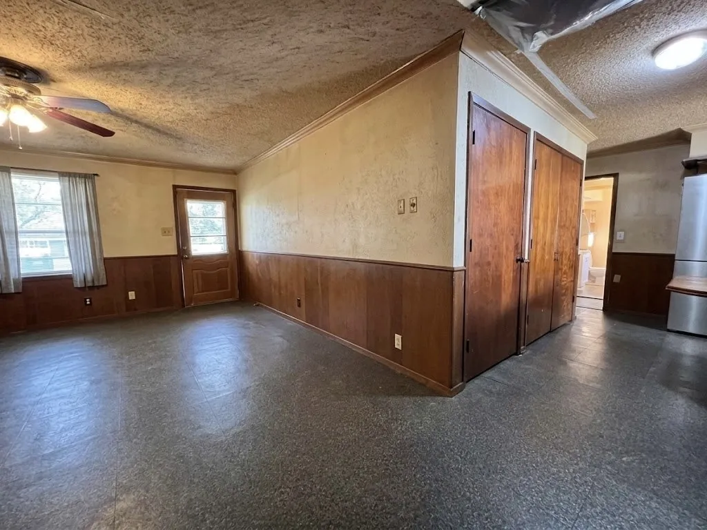 Single Family Residence For Sale in Rains County , 130 Calhoun Cove, East Tawakoni, Texas 75472, 3 Bedroom, 1 Bathroom, 2 Garage spaces, 1,515 Sqft, built in 1960, mls#21349642, Real Estate Agent in East Tawakoni, Homes For Sale in Rains county, Homes For Sale in East Tawakoni, Realtor in East Tawakoni Texas, Real Estate Brokerage Independent Realty Texas, Luminita Cordes Realtor