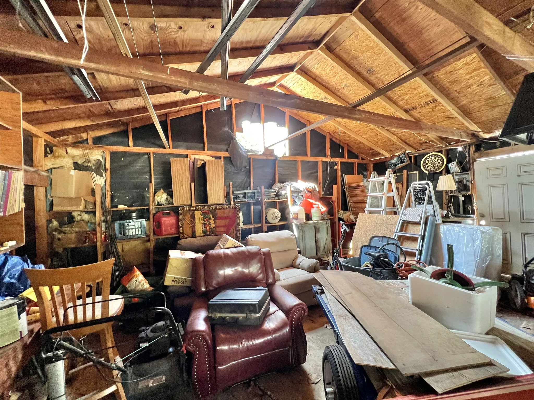Single Family Residence For Sale in Rains County , 130 Calhoun Cove, East Tawakoni, Texas 75472, 3 Bedroom, 1 Bathroom, 2 Garage spaces, 1,515 Sqft, built in 1960, mls#21349642, Real Estate Agent in East Tawakoni, Homes For Sale in Rains county, Homes For Sale in East Tawakoni, Realtor in East Tawakoni Texas, Real Estate Brokerage Independent Realty Texas, Luminita Cordes Realtor