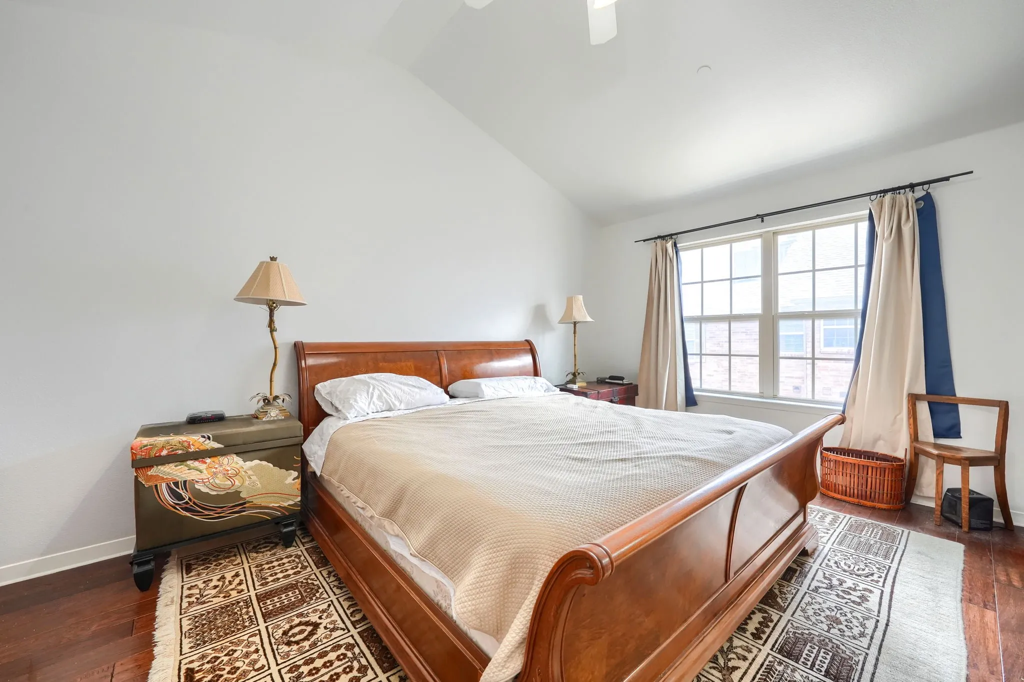 Townhouse For Sale in Dallas County , 3885 Asbury Lane, Addison, Texas 75001, 3 Bedrooms, 4 Bathrooms, 2 Garage spaces, 2,467 Sqft, built in 2009, Price $465,000, mls#21349594, Real Estate Agent in Addison, Homes For Sale in Dallas county, Homes For Sale in Addison, Realtor in Addison Texas, Real Estate Brokerage Independent Realty Texas, Luminita Cordes Realtor