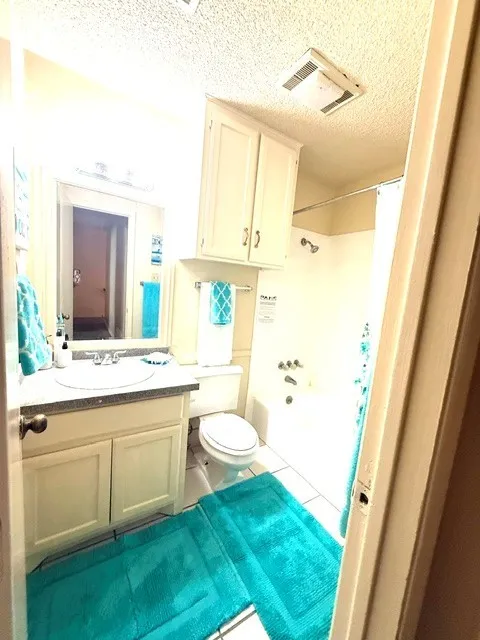 Duplex For Rent in Tarrant County , 627 Overlook Court, Arlington, Texas 76012, 3 Bedroom, 3 Bathroom, 2 Garage spaces, 2,349 Sqft, built in 1978, mls#21349646, Real Estate Agent in Arlington, Homes For Rent in Tarrant county, Homes For Rent in Arlington, Realtor in Arlington Texas, Real Estate Brokerage Independent Realty Texas, Luminita Cordes Realtor