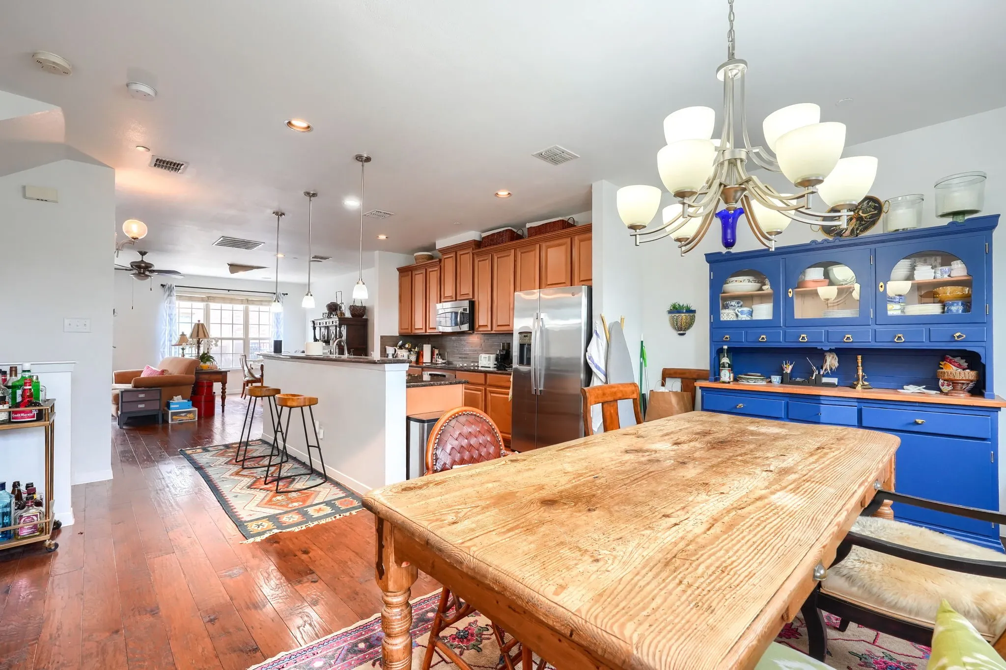 Townhouse For Rent in Dallas County , 3885 Asbury Lane, Addison, Texas 75001, 3 Bedroom, 4 Bathroom, 2 Garage spaces, 2,467 Sqft, built in 2009, mls#21349599, Real Estate Agent in Addison, Homes For Rent in Dallas county, Homes For Rent in Addison, Realtor in Addison Texas, Real Estate Brokerage Independent Realty Texas, Luminita Cordes Realtor