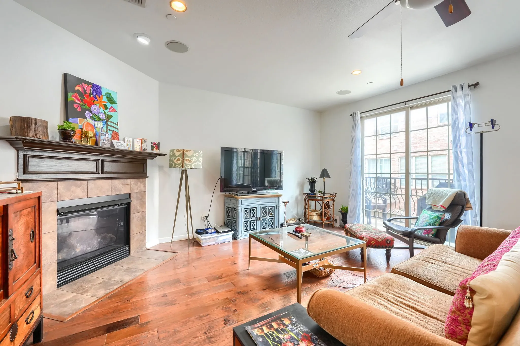 Townhouse For Rent in Dallas County , 3885 Asbury Lane, Addison, Texas 75001, 3 Bedroom, 4 Bathroom, 2 Garage spaces, 2,467 Sqft, built in 2009, mls#21349599, Real Estate Agent in Addison, Homes For Rent in Dallas county, Homes For Rent in Addison, Realtor in Addison Texas, Real Estate Brokerage Independent Realty Texas, Luminita Cordes Realtor