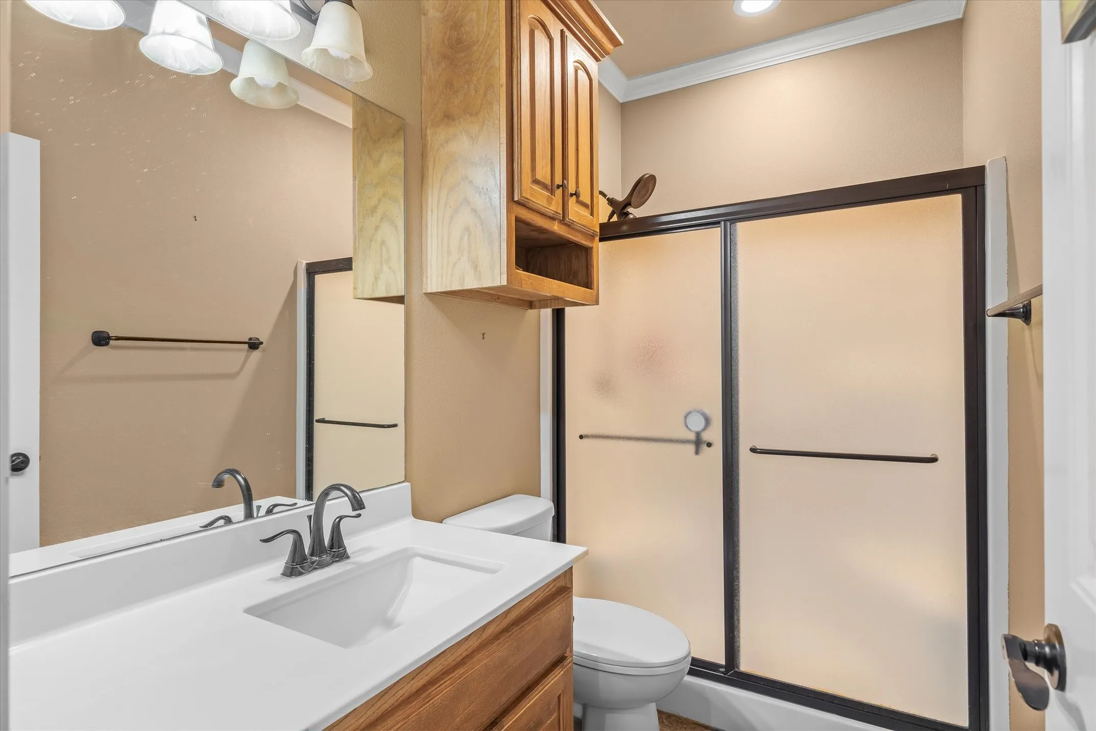 Single Family Residence For Sale in Van Zandt County , 180 N Bois D Arc Street, Van, Texas 75790, 3 Bedroom, 2 Bathroom, 2 Garage spaces, 1,844 Sqft, built in 2015, mls#21349643, Real Estate Agent in Van, Homes For Sale in Van Zandt county, Homes For Sale in Van, Realtor in Van Texas, Real Estate Brokerage Independent Realty Texas, Luminita Cordes Realtor