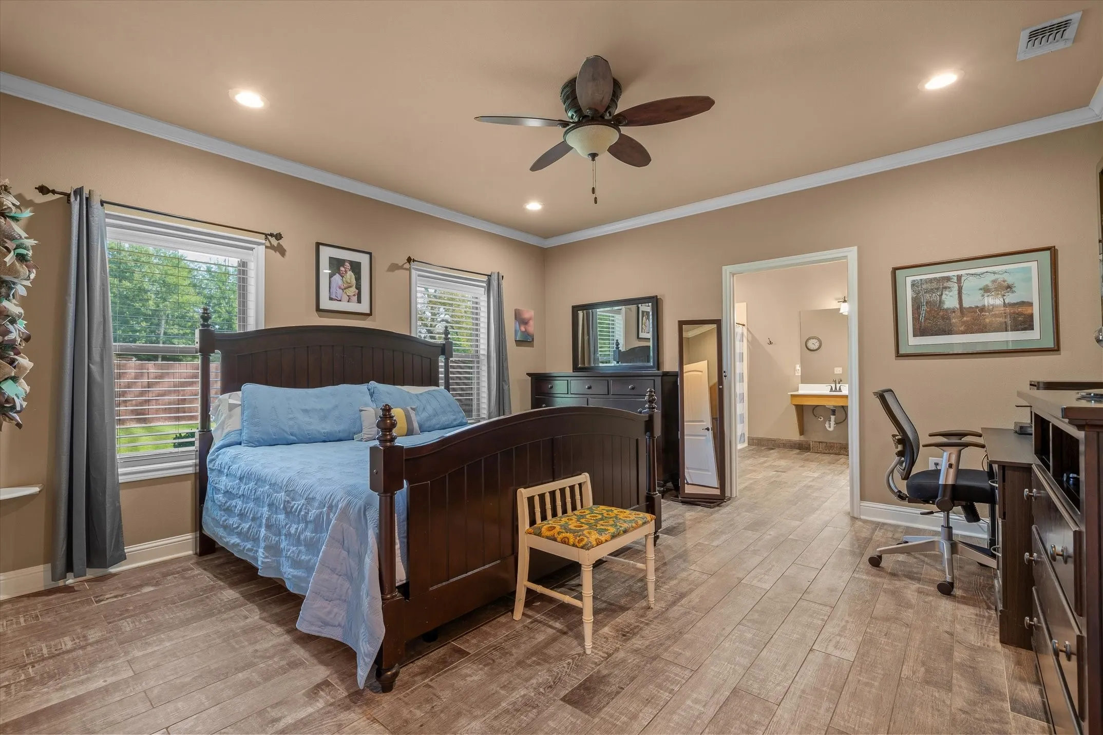 Single Family Residence For Sale in Van Zandt County , 180 N Bois D Arc Street, Van, Texas 75790, 3 Bedroom, 2 Bathroom, 2 Garage spaces, 1,844 Sqft, built in 2015, mls#21349643, Real Estate Agent in Van, Homes For Sale in Van Zandt county, Homes For Sale in Van, Realtor in Van Texas, Real Estate Brokerage Independent Realty Texas, Luminita Cordes Realtor