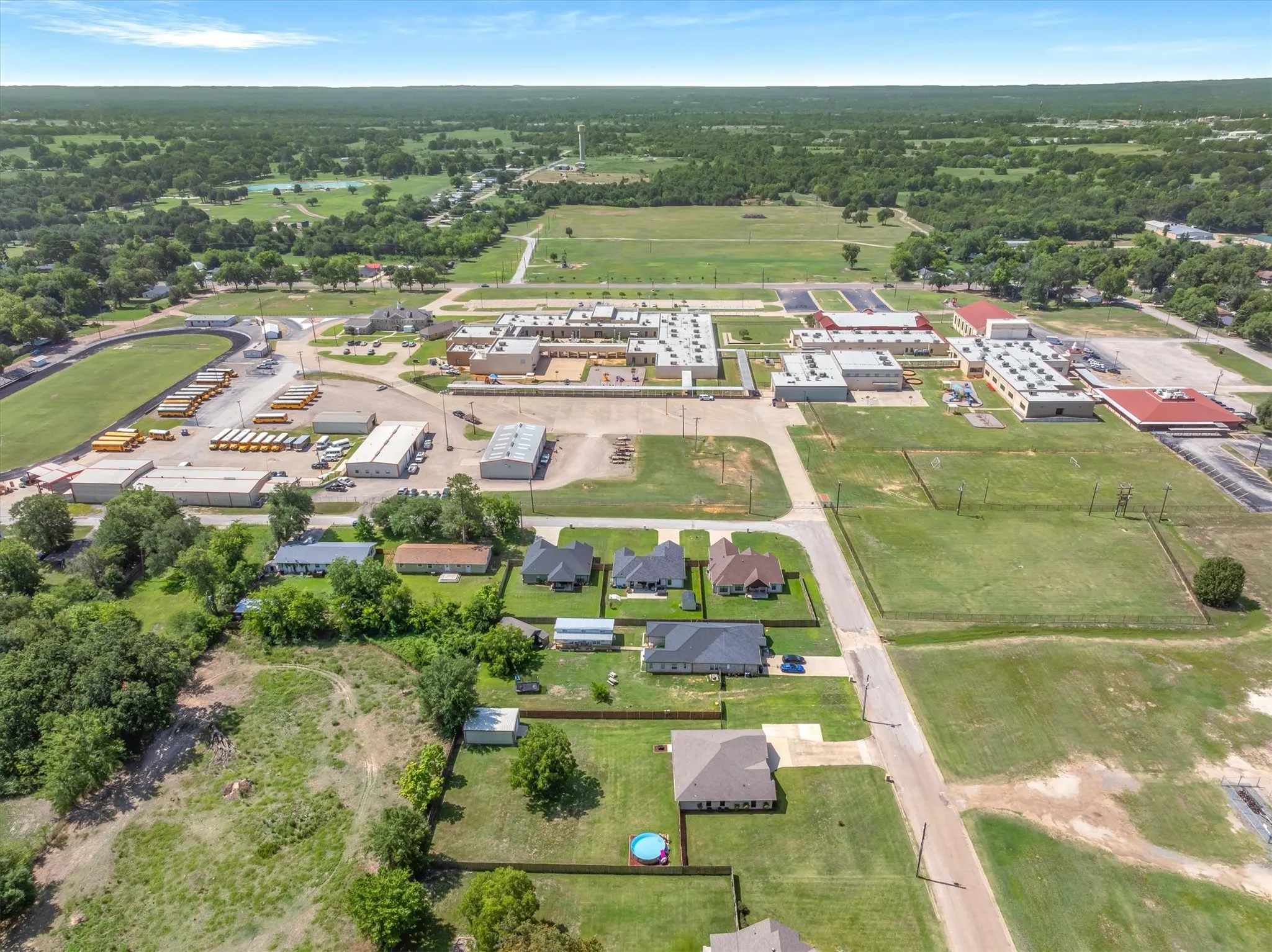 Single Family Residence For Sale in Van Zandt County , 180 N Bois D Arc Street, Van, Texas 75790, 3 Bedroom, 2 Bathroom, 2 Garage spaces, 1,844 Sqft, built in 2015, mls#21349643, Real Estate Agent in Van, Homes For Sale in Van Zandt county, Homes For Sale in Van, Realtor in Van Texas, Real Estate Brokerage Independent Realty Texas, Luminita Cordes Realtor