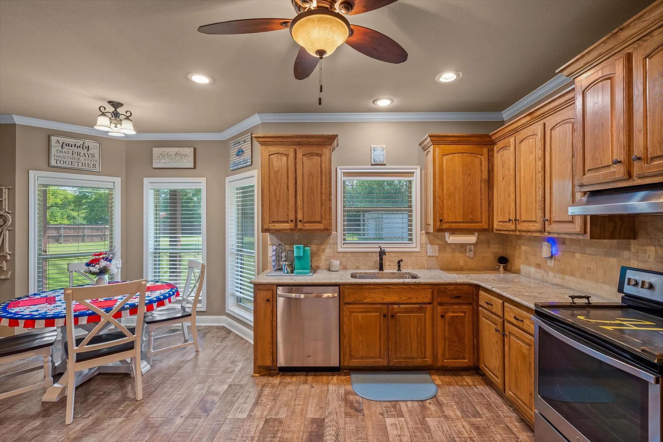 Single Family Residence For Sale in Van Zandt County , 180 N Bois D Arc Street, Van, Texas 75790, 3 Bedroom, 2 Bathroom, 2 Garage spaces, 1,844 Sqft, built in 2015, mls#21349643, Real Estate Agent in Van, Homes For Sale in Van Zandt county, Homes For Sale in Van, Realtor in Van Texas, Real Estate Brokerage Independent Realty Texas, Luminita Cordes Realtor