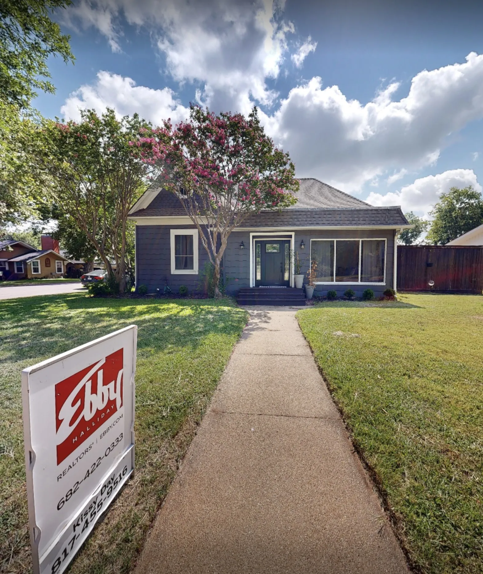 Single Family Residence For Rent in Johnson County , 301 Forrest Avenue, Cleburne, Texas 76033, 4 Bedroom, 2 Bathroom, Garage spaces, 2,657 Sqft, built in 1900, mls#21349649, Real Estate Agent in Cleburne, Homes For Rent in Johnson county, Homes For Rent in Cleburne, Realtor in Cleburne Texas, Real Estate Brokerage Independent Realty Texas, Luminita Cordes Realtor