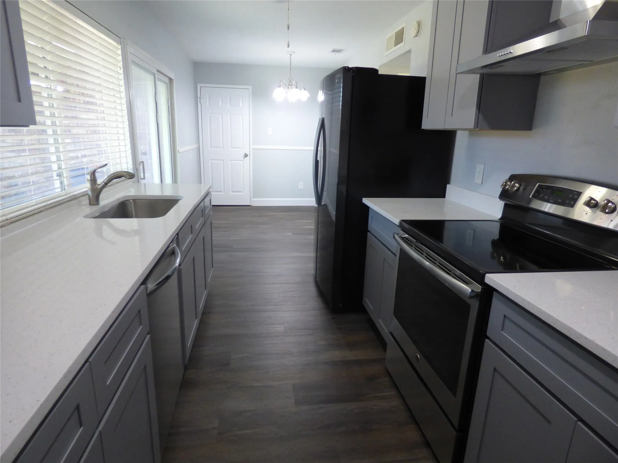 Single Family Residence For Rent in Denton County , 5016 Roberts Drive, The Colony, Texas 75056, 3 Bedroom, 2 Bathroom, 2 Garage spaces, 1,791 Sqft, built in 1977, mls#21348769, Real Estate Agent in The Colony, Homes For Rent in Denton county, Homes For Rent in The Colony, Realtor in The Colony Texas, Real Estate Brokerage Independent Realty Texas, Luminita Cordes Realtor
