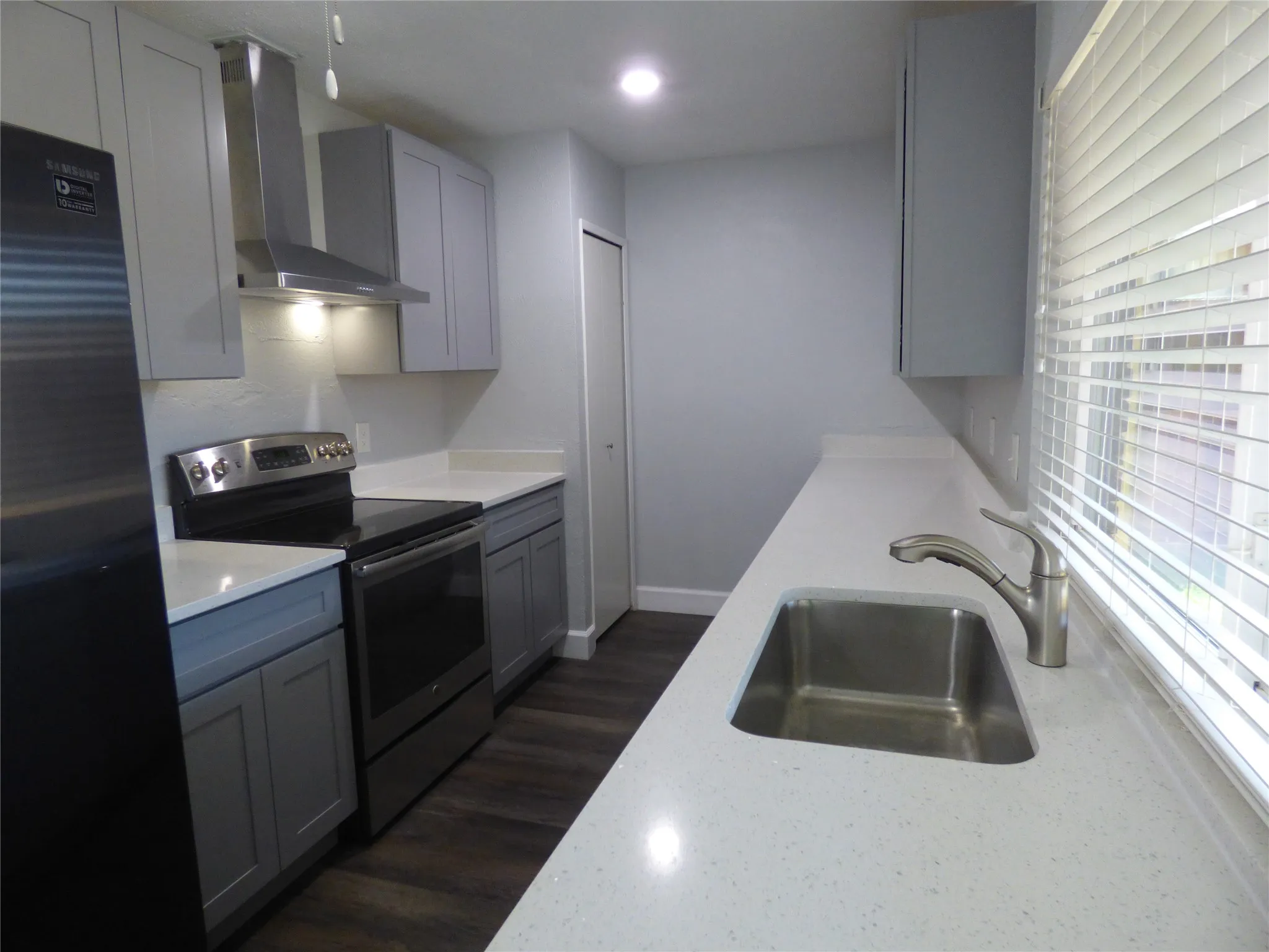Single Family Residence For Rent in Denton County , 5016 Roberts Drive, The Colony, Texas 75056, 3 Bedroom, 2 Bathroom, 2 Garage spaces, 1,791 Sqft, built in 1977, mls#21348769, Real Estate Agent in The Colony, Homes For Rent in Denton county, Homes For Rent in The Colony, Realtor in The Colony Texas, Real Estate Brokerage Independent Realty Texas, Luminita Cordes Realtor