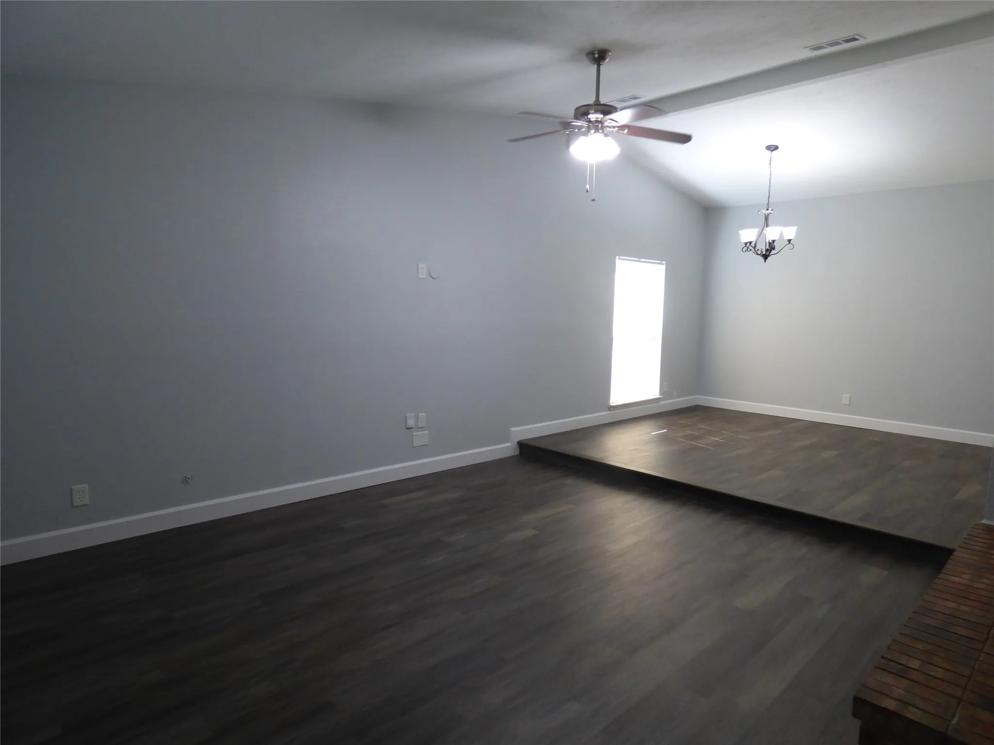 Single Family Residence For Rent in Denton County , 5016 Roberts Drive, The Colony, Texas 75056, 3 Bedroom, 2 Bathroom, 2 Garage spaces, 1,791 Sqft, built in 1977, mls#21348769, Real Estate Agent in The Colony, Homes For Rent in Denton county, Homes For Rent in The Colony, Realtor in The Colony Texas, Real Estate Brokerage Independent Realty Texas, Luminita Cordes Realtor