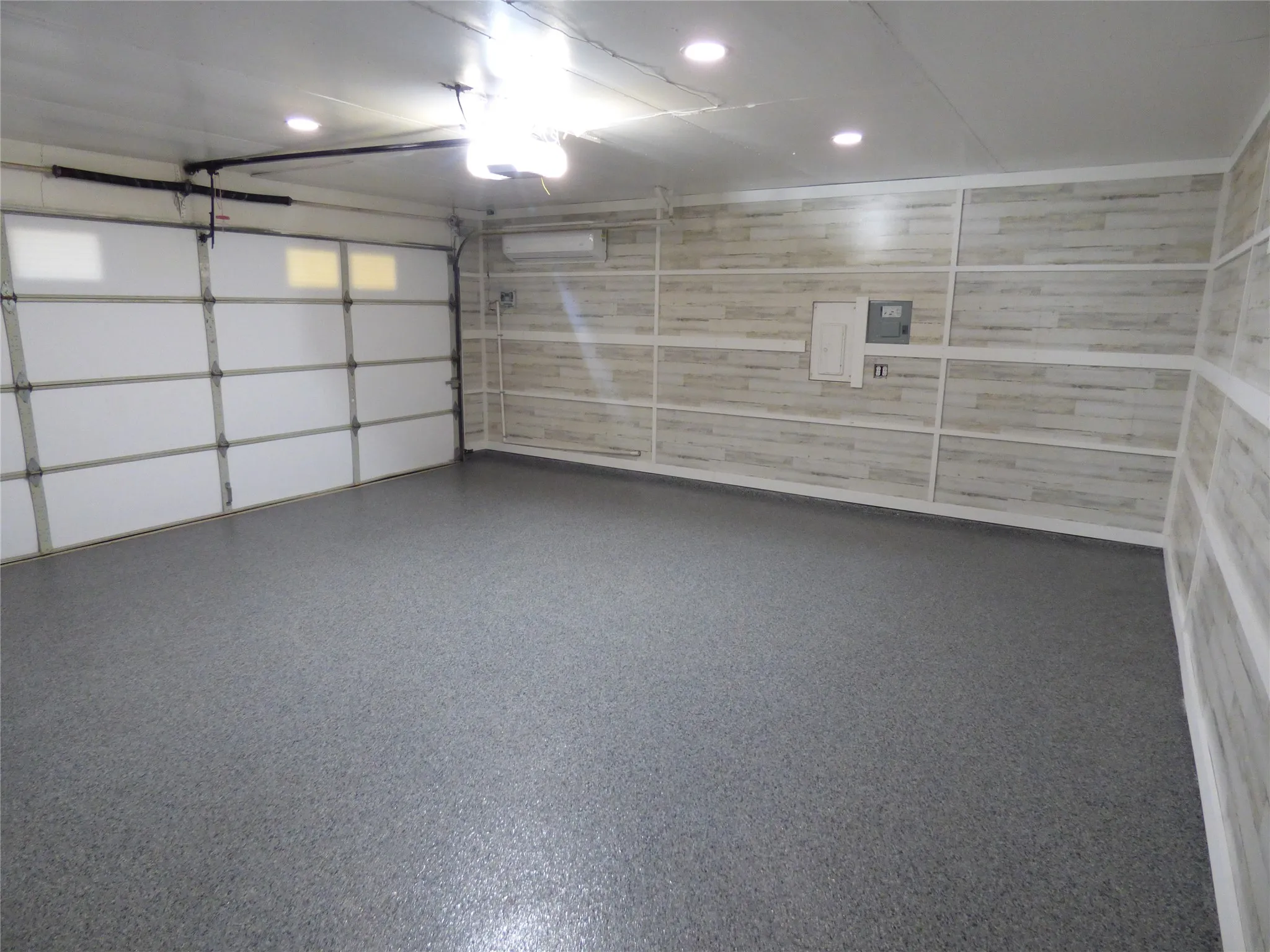 Single Family Residence For Rent in Denton County , 5016 Roberts Drive, The Colony, Texas 75056, 3 Bedroom, 2 Bathroom, 2 Garage spaces, 1,791 Sqft, built in 1977, mls#21348769, Real Estate Agent in The Colony, Homes For Rent in Denton county, Homes For Rent in The Colony, Realtor in The Colony Texas, Real Estate Brokerage Independent Realty Texas, Luminita Cordes Realtor