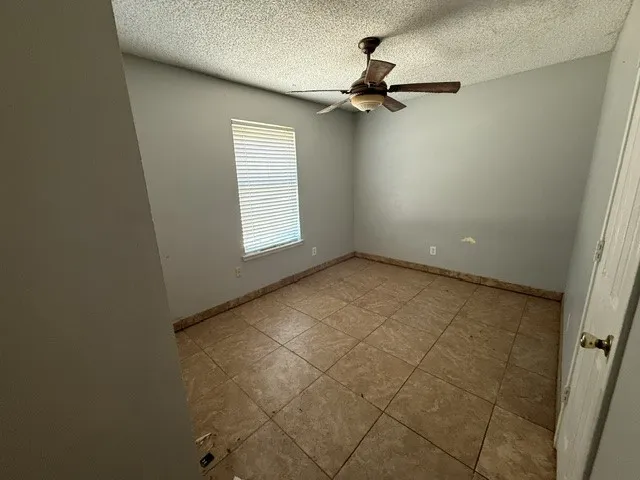 Single Family Residence For Sale in Kaufman County , 108 Amy Drive, Crandall, Texas 75114, 3 Bedroom, 1 Bathroom, 1 Garage spaces, 1,360 Sqft, built in 1994, mls#21349616, Real Estate Agent in Crandall, Homes For Sale in Kaufman county, Homes For Sale in Crandall, Realtor in Crandall Texas, Real Estate Brokerage Independent Realty Texas, Luminita Cordes Realtor