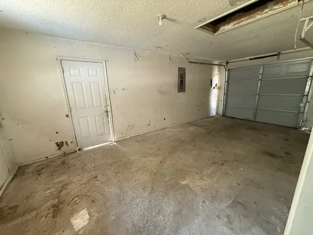 Single Family Residence For Sale in Kaufman County , 108 Amy Drive, Crandall, Texas 75114, 3 Bedroom, 1 Bathroom, 1 Garage spaces, 1,360 Sqft, built in 1994, mls#21349616, Real Estate Agent in Crandall, Homes For Sale in Kaufman county, Homes For Sale in Crandall, Realtor in Crandall Texas, Real Estate Brokerage Independent Realty Texas, Luminita Cordes Realtor