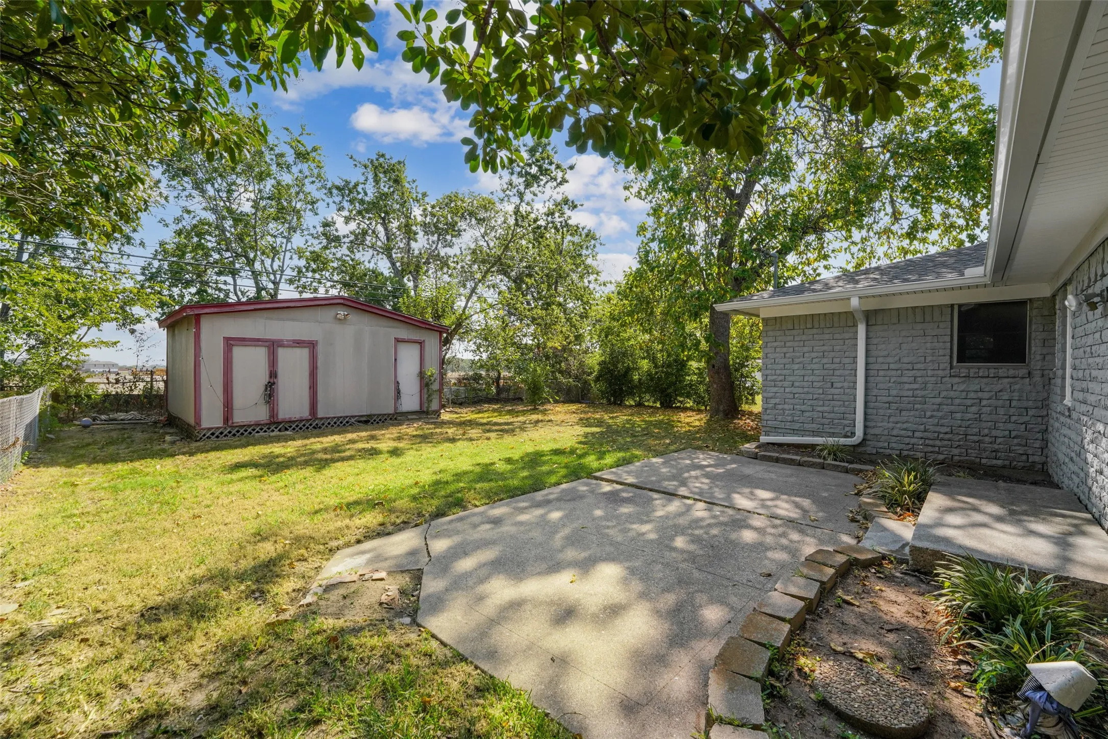 Single Family Residence For Sale in Dallas County , 1618 Parkhaven Drive, Seagoville, Texas 75159, 3 Bedroom, 2 Bathroom, 1 Garage spaces, 1,092 Sqft, built in 1958, Price $209,900, mls#21349606, Real Estate Agent in Seagoville, Homes For Sale in Dallas county, Homes For Sale in Seagoville, Realtor in Seagoville Texas, Real Estate Brokerage Independent Realty Texas, Luminita Cordes Realtor
