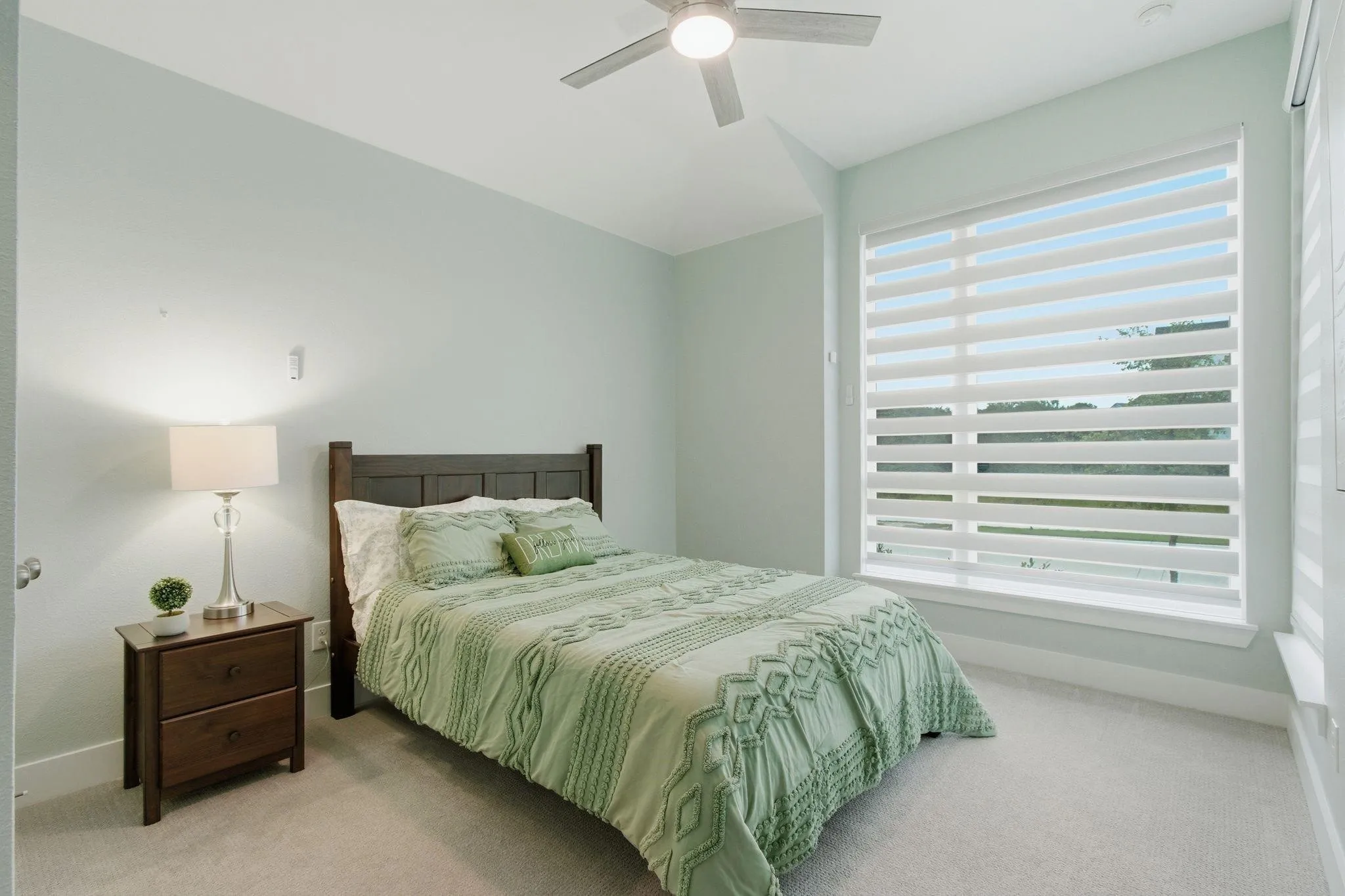Single Family Residence For Rent in Tarrant County , 7217 Mantle Ridge Drive, Fort Worth, Texas 76179, 4 Bedroom, 4 Bathroom, 3 Garage spaces, 2,603 Sqft, built in 2022, mls#21347491, Real Estate Agent in Fort Worth, Homes For Rent in Tarrant county, Homes For Rent in Fort Worth, Realtor in Fort Worth Texas, Real Estate Brokerage Independent Realty Texas, Luminita Cordes Realtor