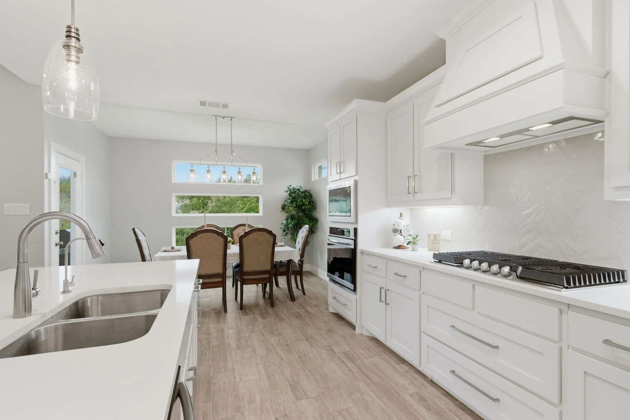 Single Family Residence For Rent in Tarrant County , 7217 Mantle Ridge Drive, Fort Worth, Texas 76179, 4 Bedroom, 4 Bathroom, 3 Garage spaces, 2,603 Sqft, built in 2022, mls#21347491, Real Estate Agent in Fort Worth, Homes For Rent in Tarrant county, Homes For Rent in Fort Worth, Realtor in Fort Worth Texas, Real Estate Brokerage Independent Realty Texas, Luminita Cordes Realtor