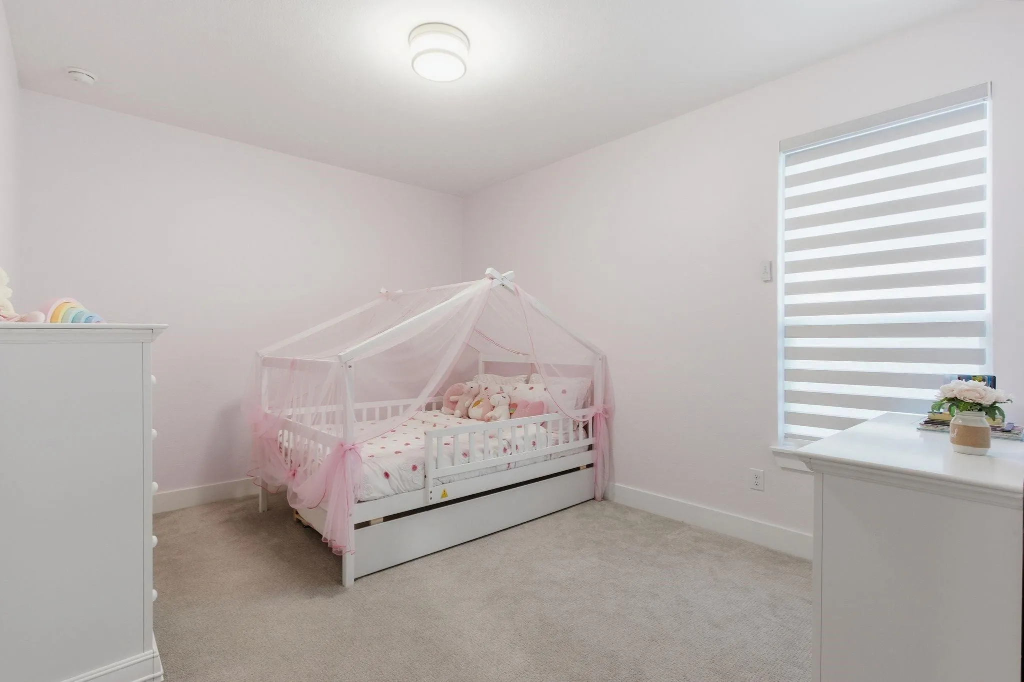 Single Family Residence For Rent in Tarrant County , 7217 Mantle Ridge Drive, Fort Worth, Texas 76179, 4 Bedroom, 4 Bathroom, 3 Garage spaces, 2,603 Sqft, built in 2022, mls#21347491, Real Estate Agent in Fort Worth, Homes For Rent in Tarrant county, Homes For Rent in Fort Worth, Realtor in Fort Worth Texas, Real Estate Brokerage Independent Realty Texas, Luminita Cordes Realtor