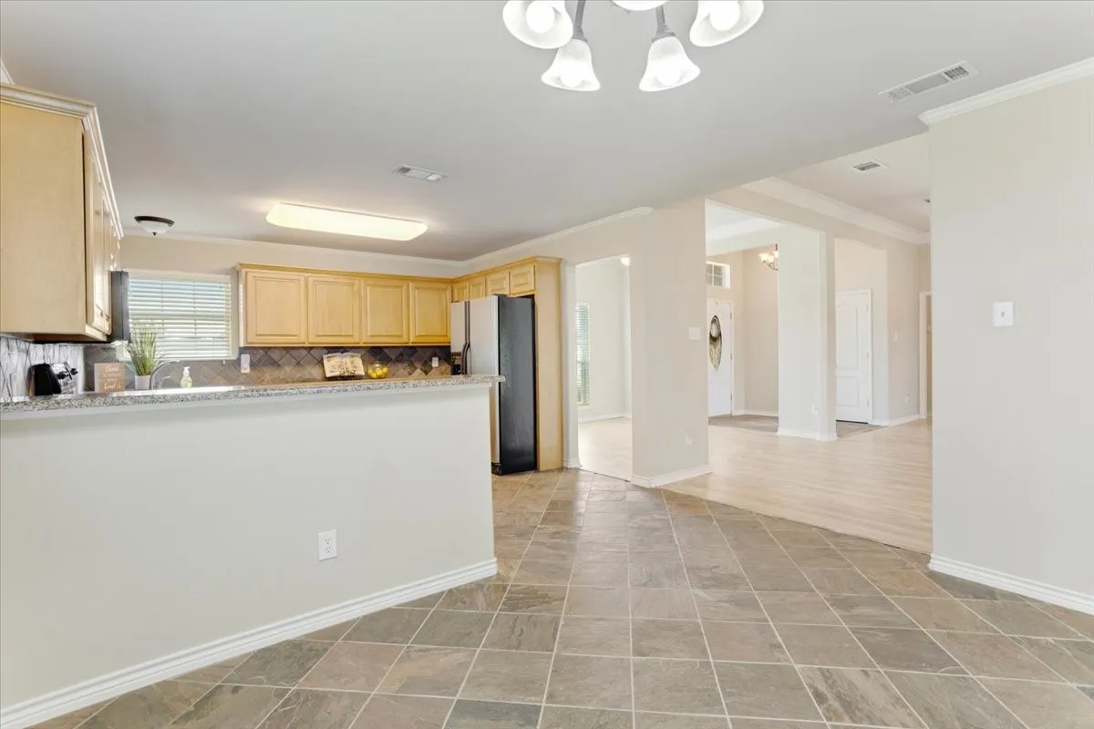 Single Family Residence For Sale in Grayson County , 1609 Pecan Grove Road E, Sherman, Texas 75090, 3 Bedroom, 2 Bathroom, 2 Garage spaces, 2,019 Sqft, built in 2004, mls#21349408, Real Estate Agent in Sherman, Homes For Sale in Grayson county, Homes For Sale in Sherman, Realtor in Sherman Texas, Real Estate Brokerage Independent Realty Texas, Luminita Cordes Realtor