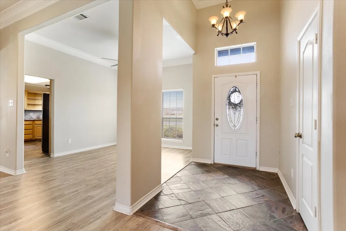 Single Family Residence For Sale in Grayson County , 1609 Pecan Grove Road E, Sherman, Texas 75090, 3 Bedroom, 2 Bathroom, 2 Garage spaces, 2,019 Sqft, built in 2004, mls#21349408, Real Estate Agent in Sherman, Homes For Sale in Grayson county, Homes For Sale in Sherman, Realtor in Sherman Texas, Real Estate Brokerage Independent Realty Texas, Luminita Cordes Realtor