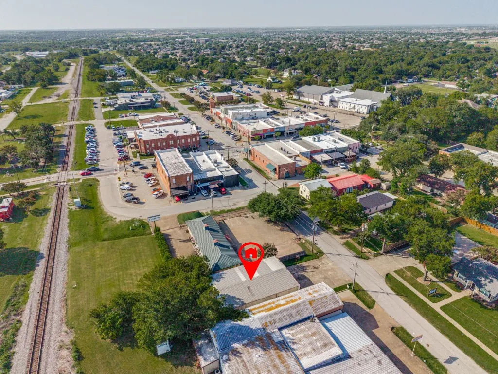 Office For Sale in Kaufman County , 118 W Main Street, Forney, Texas 75126, 0, 0, Garage spaces, 0 Sqft, built in 1984, mls#21348516, Real Estate Agent in Forney, Homes For Sale in Kaufman county, Homes For Sale in Forney, Realtor in Forney Texas, Real Estate Brokerage Independent Realty Texas, Luminita Cordes Realtor