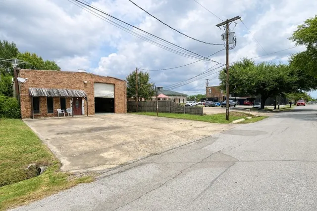 Office For Sale in Kaufman County , 118 W Main Street, Forney, Texas 75126, 0, 0, Garage spaces, 0 Sqft, built in 1984, mls#21348516, Real Estate Agent in Forney, Homes For Sale in Kaufman county, Homes For Sale in Forney, Realtor in Forney Texas, Real Estate Brokerage Independent Realty Texas, Luminita Cordes Realtor