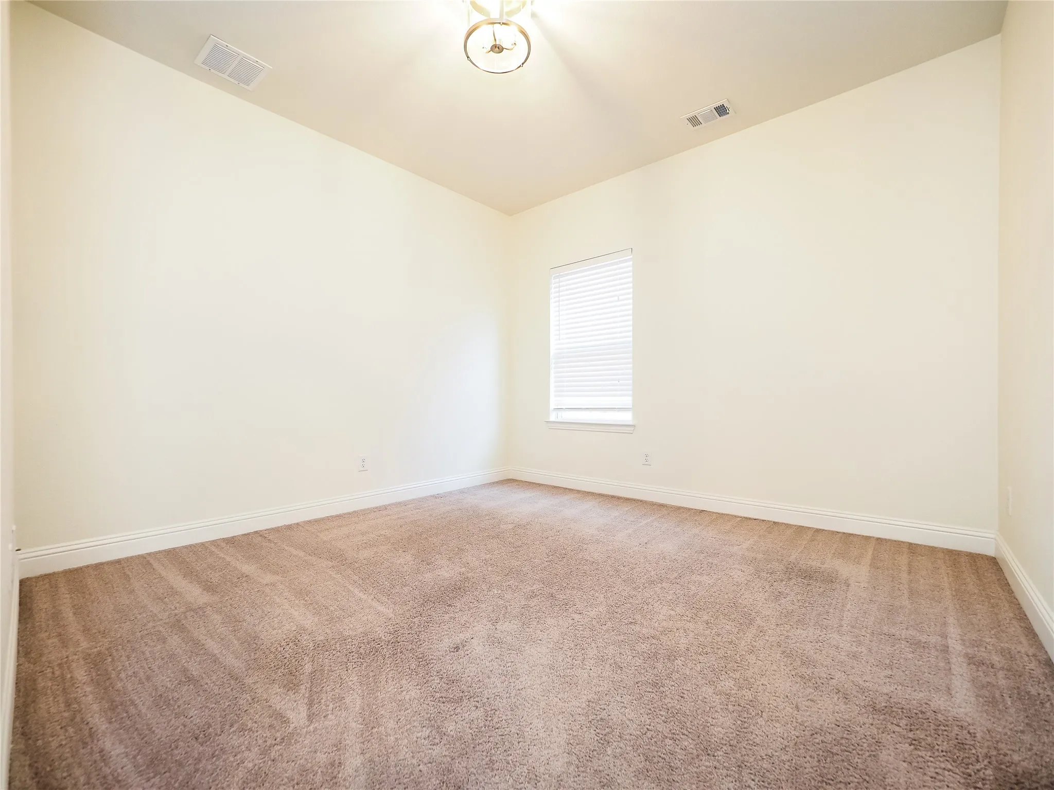 Single Family Residence For Rent in Collin County , 6900 Royal Liverpool Drive, Mc Kinney, Texas 75070, 3 Bedroom, 4 Bathroom, 2 Garage spaces, 2,471 Sqft, built in 2017, mls#21349662, Real Estate Agent in Mc Kinney, Homes For Rent in Collin county, Homes For Rent in Mc Kinney, Realtor in Mc Kinney Texas, Real Estate Brokerage Independent Realty Texas, Luminita Cordes Realtor