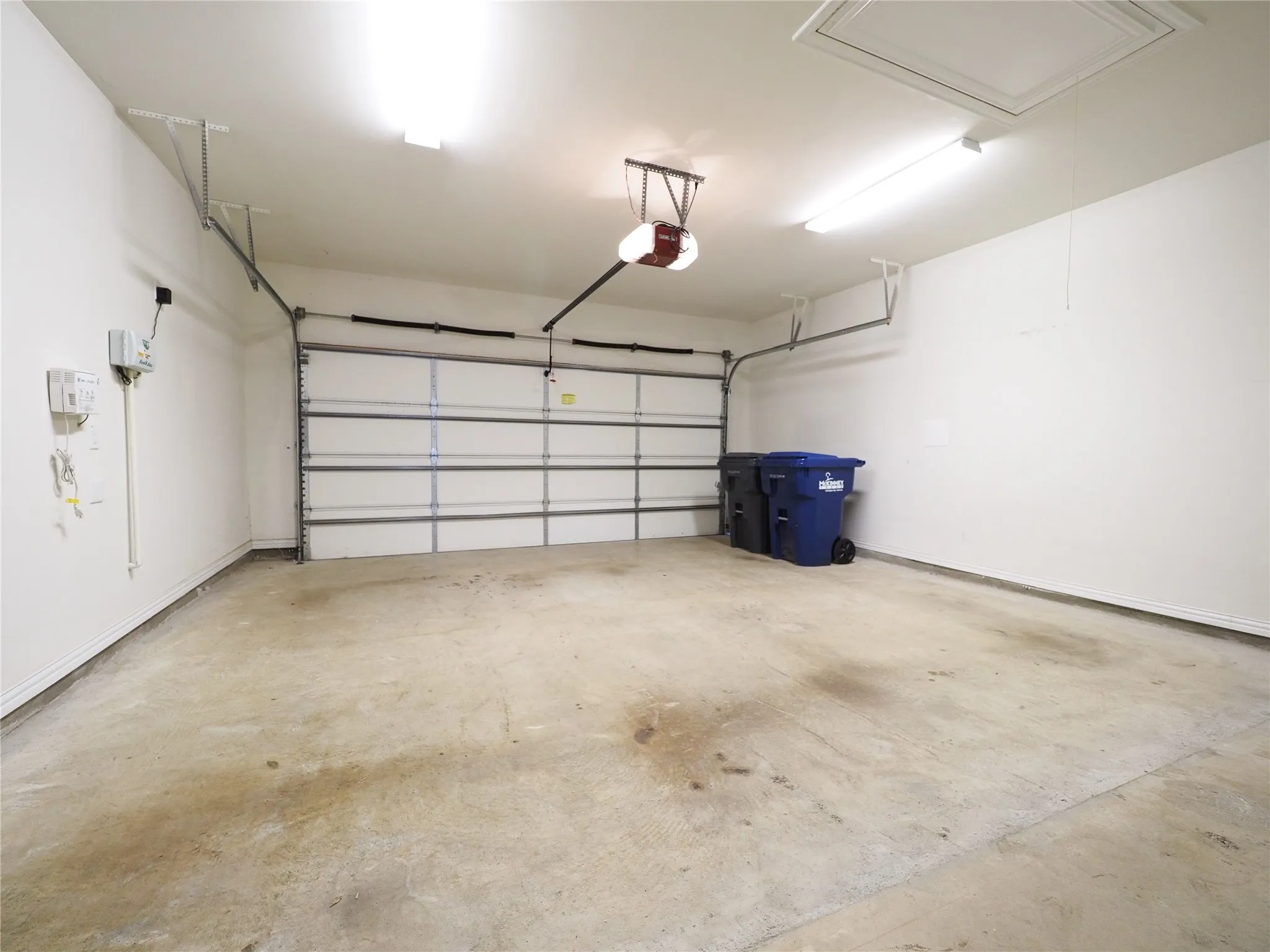 Single Family Residence For Rent in Collin County , 6900 Royal Liverpool Drive, Mc Kinney, Texas 75070, 3 Bedroom, 4 Bathroom, 2 Garage spaces, 2,471 Sqft, built in 2017, mls#21349662, Real Estate Agent in Mc Kinney, Homes For Rent in Collin county, Homes For Rent in Mc Kinney, Realtor in Mc Kinney Texas, Real Estate Brokerage Independent Realty Texas, Luminita Cordes Realtor