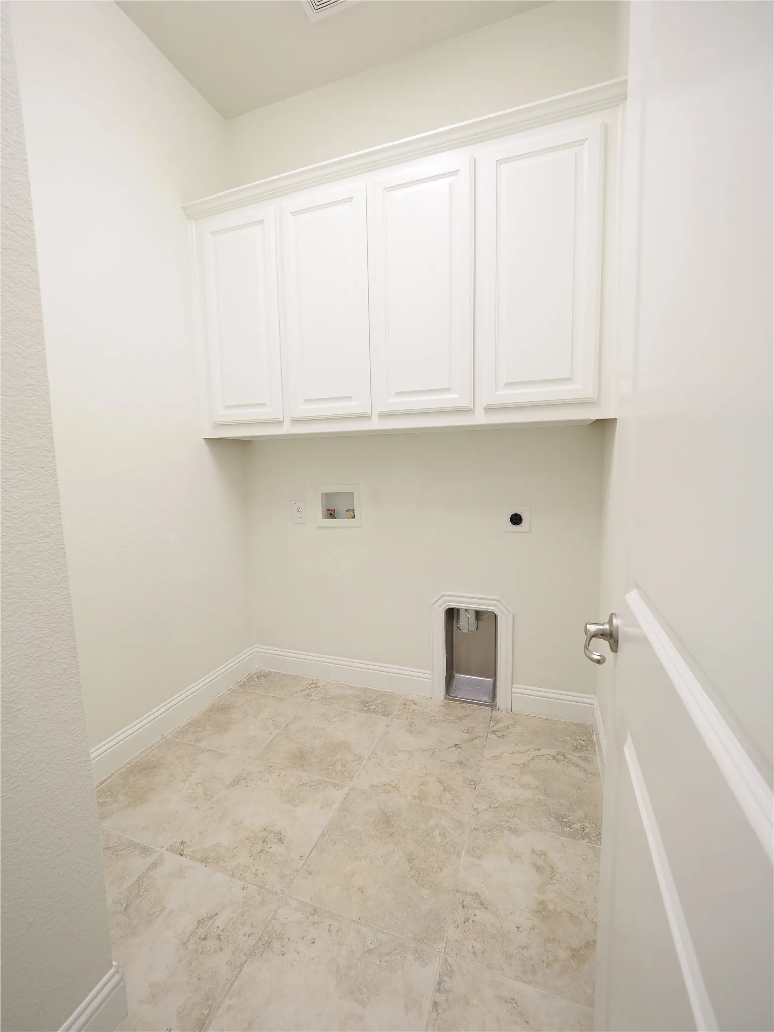 Single Family Residence For Rent in Collin County , 6900 Royal Liverpool Drive, Mc Kinney, Texas 75070, 3 Bedroom, 4 Bathroom, 2 Garage spaces, 2,471 Sqft, built in 2017, mls#21349662, Real Estate Agent in Mc Kinney, Homes For Rent in Collin county, Homes For Rent in Mc Kinney, Realtor in Mc Kinney Texas, Real Estate Brokerage Independent Realty Texas, Luminita Cordes Realtor