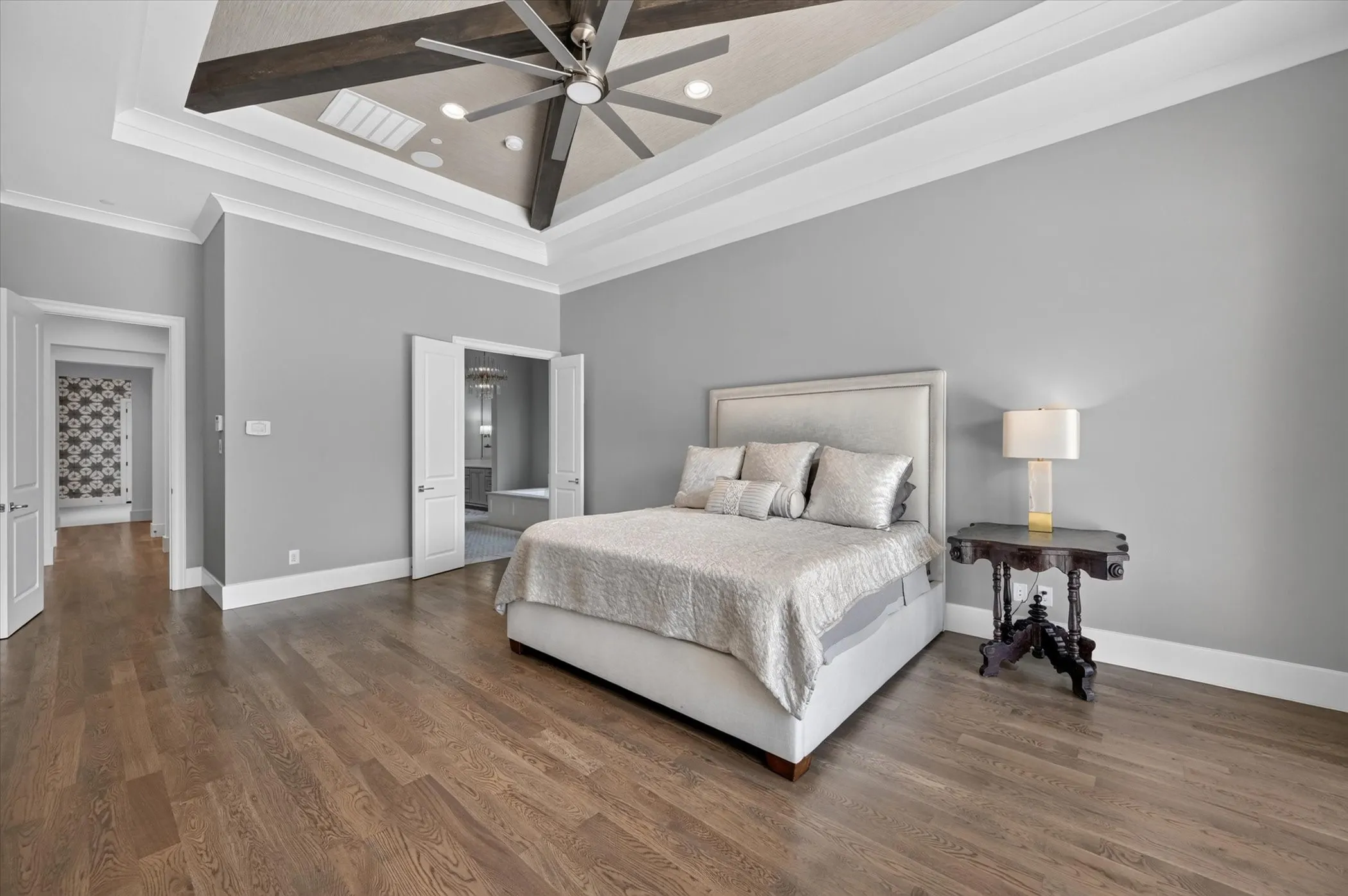 Single Family Residence For Sale in Tarrant County , 1827 Seville Cove, Westlake, Texas 76262, 4 Bedroom, 6 Bathroom, 4 Garage spaces, 6,569 Sqft, built in 2017, mls#21344166, Real Estate Agent in Westlake, Homes For Sale in Tarrant county, Homes For Sale in Westlake, Realtor in Westlake Texas, Real Estate Brokerage Independent Realty Texas, Luminita Cordes Realtor