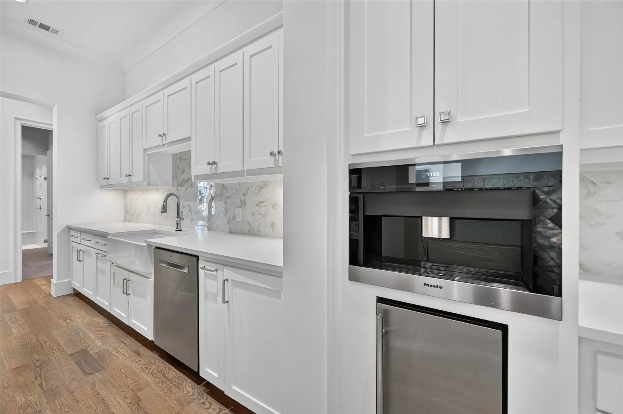 Single Family Residence For Sale in Tarrant County , 1827 Seville Cove, Westlake, Texas 76262, 4 Bedroom, 6 Bathroom, 4 Garage spaces, 6,569 Sqft, built in 2017, mls#21344166, Real Estate Agent in Westlake, Homes For Sale in Tarrant county, Homes For Sale in Westlake, Realtor in Westlake Texas, Real Estate Brokerage Independent Realty Texas, Luminita Cordes Realtor