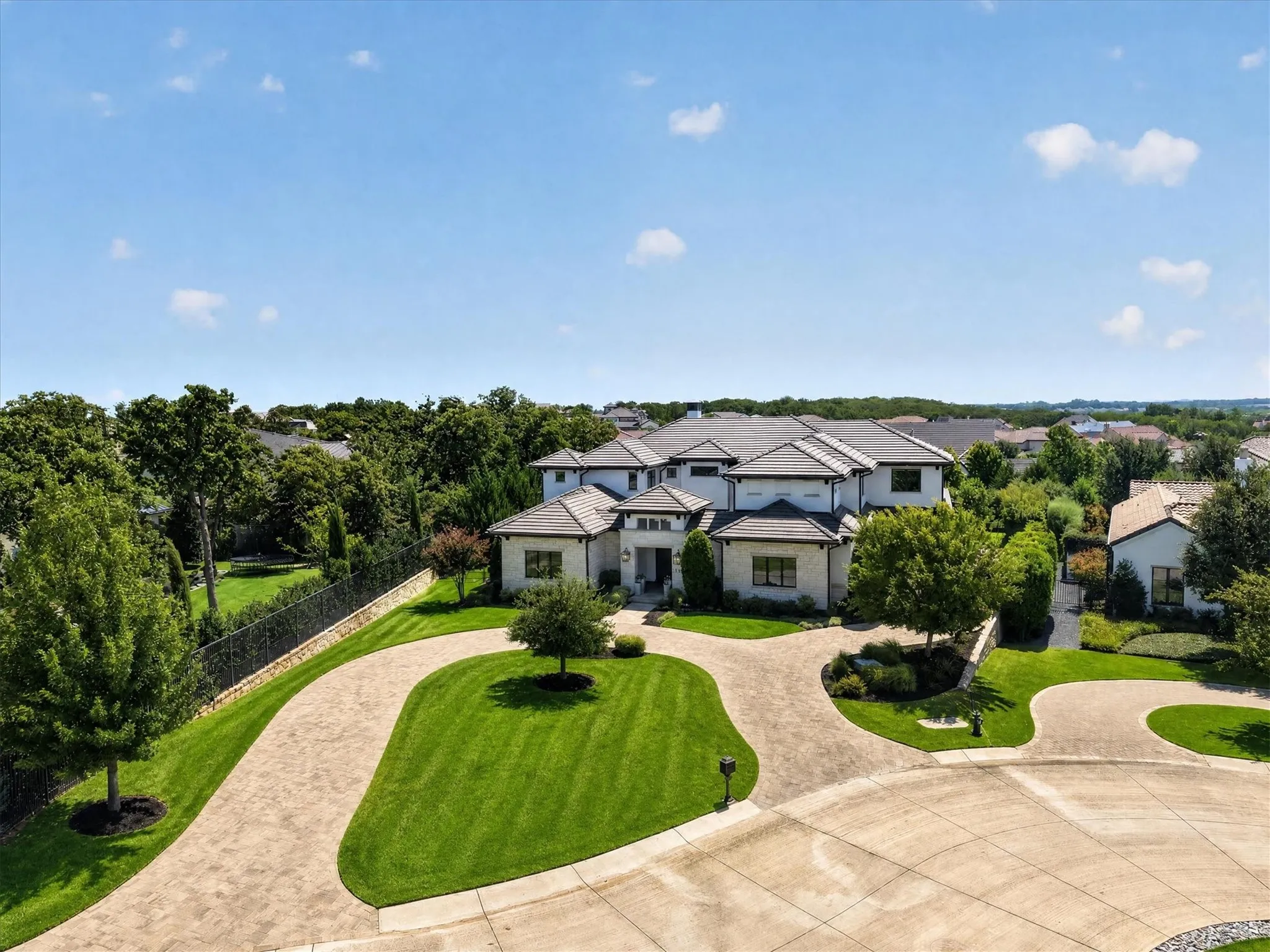 Single Family Residence For Sale in Tarrant County , 1827 Seville Cove, Westlake, Texas 76262, 4 Bedroom, 6 Bathroom, 4 Garage spaces, 6,569 Sqft, built in 2017, mls#21344166, Real Estate Agent in Westlake, Homes For Sale in Tarrant county, Homes For Sale in Westlake, Realtor in Westlake Texas, Real Estate Brokerage Independent Realty Texas, Luminita Cordes Realtor