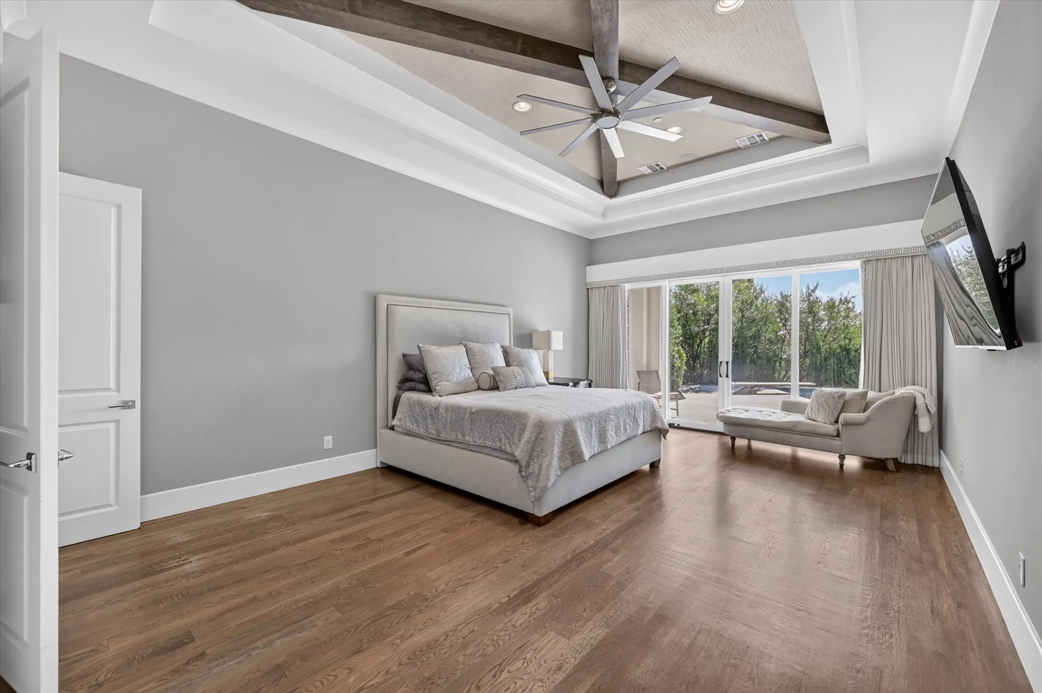 Single Family Residence For Sale in Tarrant County , 1827 Seville Cove, Westlake, Texas 76262, 4 Bedroom, 6 Bathroom, 4 Garage spaces, 6,569 Sqft, built in 2017, mls#21344166, Real Estate Agent in Westlake, Homes For Sale in Tarrant county, Homes For Sale in Westlake, Realtor in Westlake Texas, Real Estate Brokerage Independent Realty Texas, Luminita Cordes Realtor