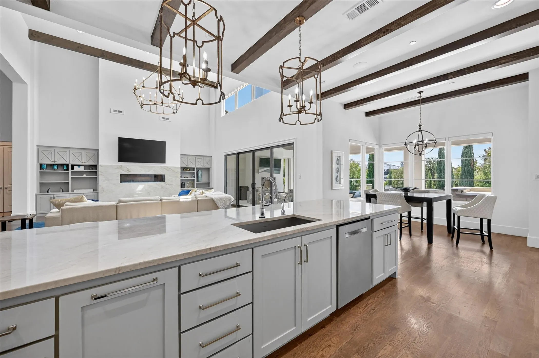 Single Family Residence For Sale in Tarrant County , 1827 Seville Cove, Westlake, Texas 76262, 4 Bedroom, 6 Bathroom, 4 Garage spaces, 6,569 Sqft, built in 2017, mls#21344166, Real Estate Agent in Westlake, Homes For Sale in Tarrant county, Homes For Sale in Westlake, Realtor in Westlake Texas, Real Estate Brokerage Independent Realty Texas, Luminita Cordes Realtor