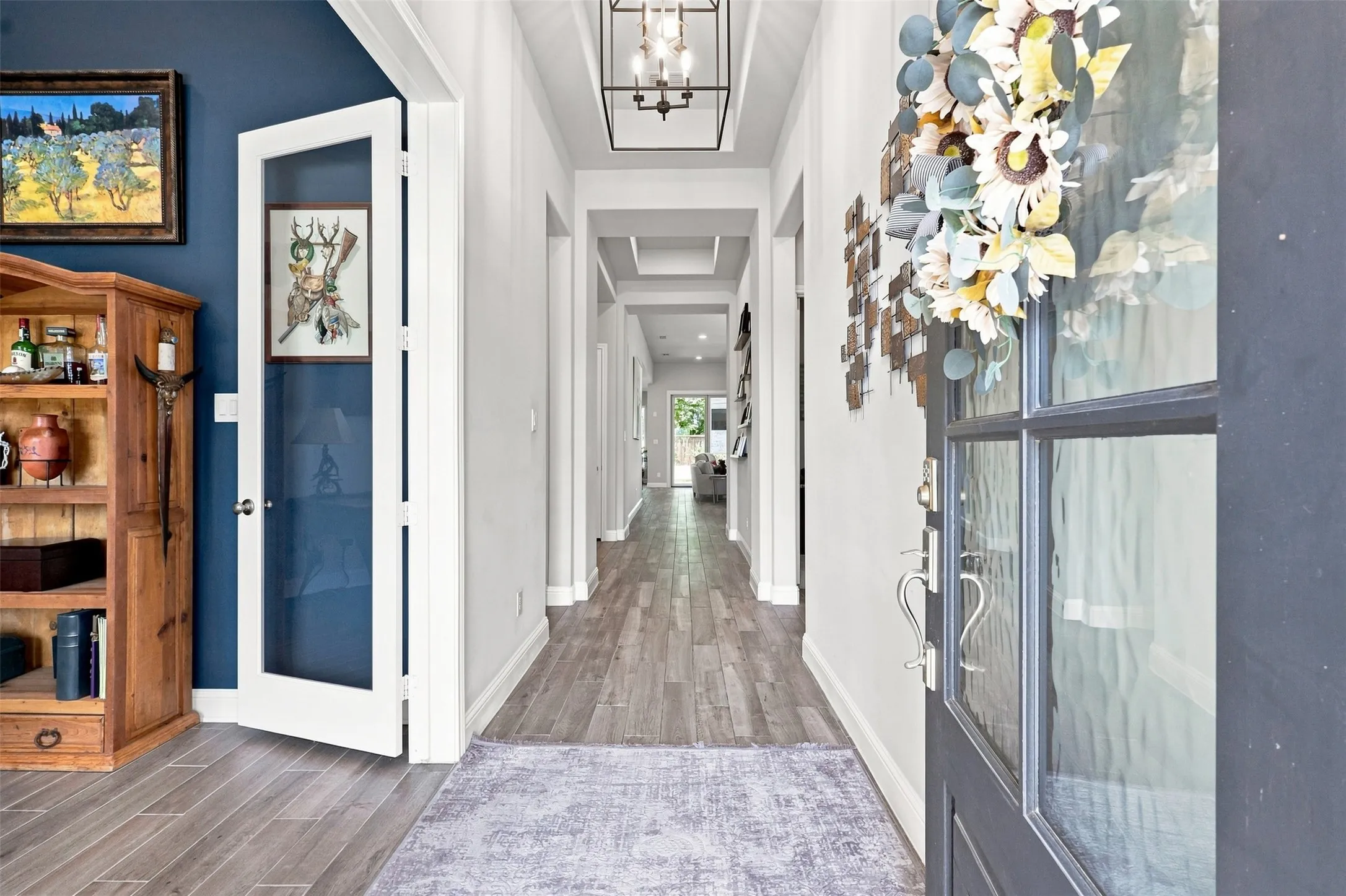 Continuous wood looking tile throughout