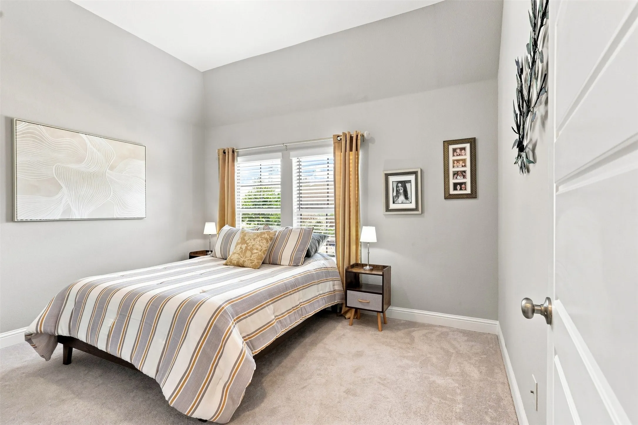 Single Family Residence For Sale in Collin County , 2505 Oxford Street, Melissa, Texas 75454, 4 Bedroom, 4 Bathroom, 3 Garage spaces, 3,004 Sqft, built in 2020, mls#21348251, Real Estate Agent in Melissa, Homes For Sale in Collin county, Homes For Sale in Melissa, Realtor in Melissa Texas, Real Estate Brokerage Independent Realty Texas, Luminita Cordes Realtor