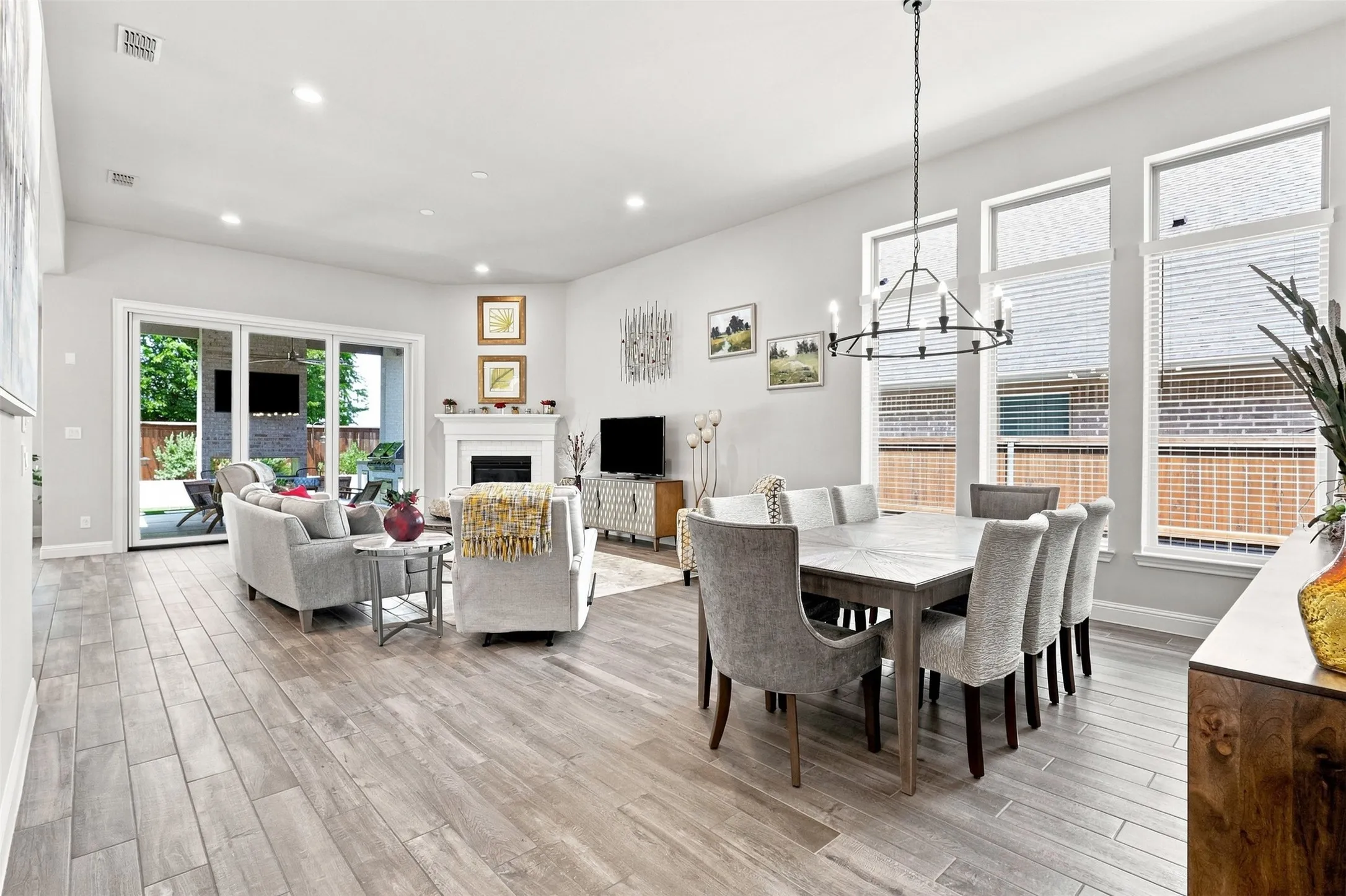 Open concept... even the sliders fold to open to the back yard living space!