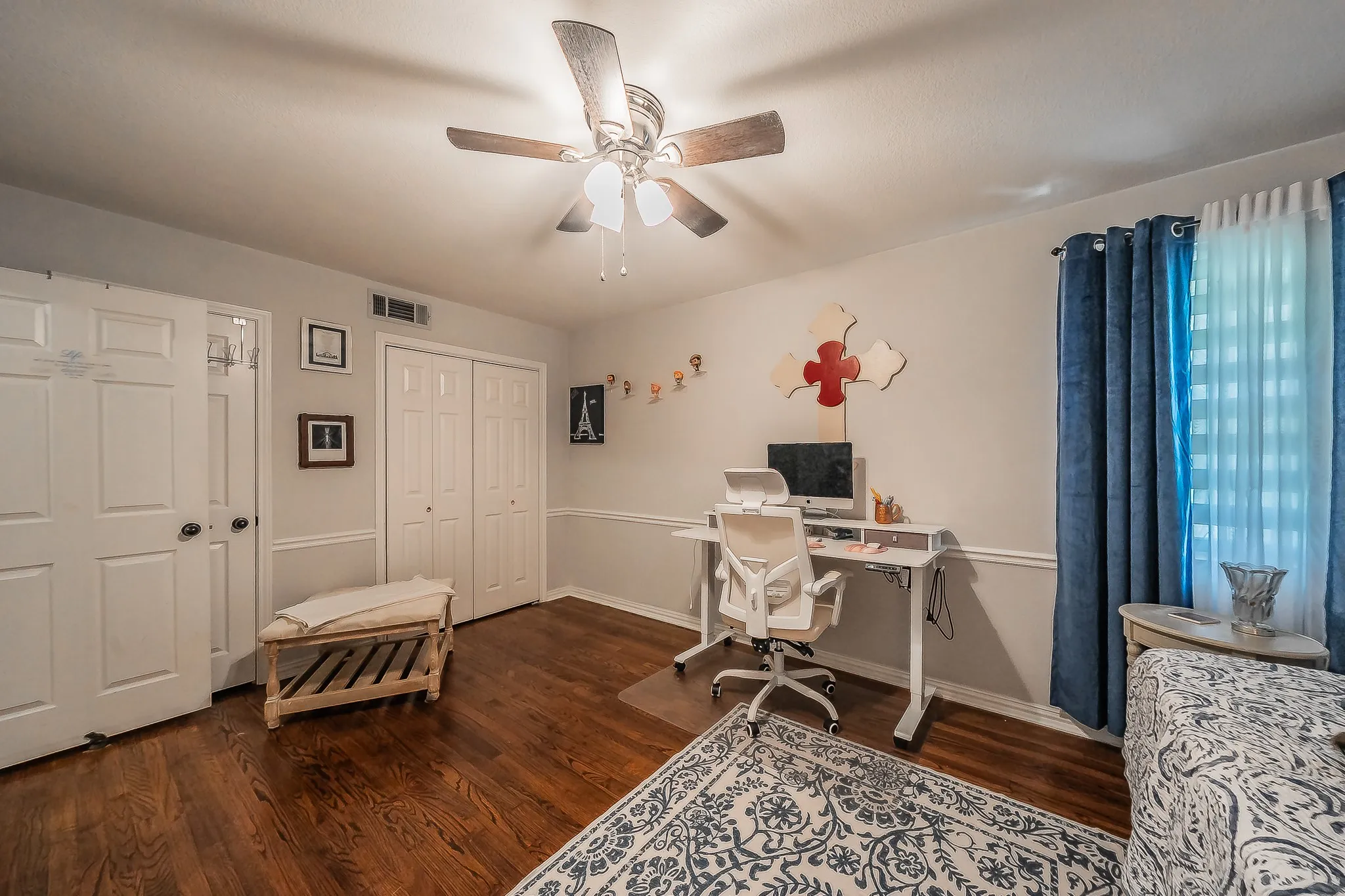 Hardwood-style flooring throughout