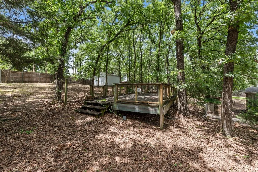 Single Family Residence For Sale in Tarrant County , 1022 Oak Tree Drive, Fort Worth, Texas 76140, 3 Bedroom, 4 Bathroom, 2 Garage spaces, 2,691 Sqft, built in 1991, mls#21348740, Real Estate Agent in Fort Worth, Homes For Sale in Tarrant county, Homes For Sale in Fort Worth, Realtor in Fort Worth Texas, Real Estate Brokerage Independent Realty Texas, Luminita Cordes Realtor