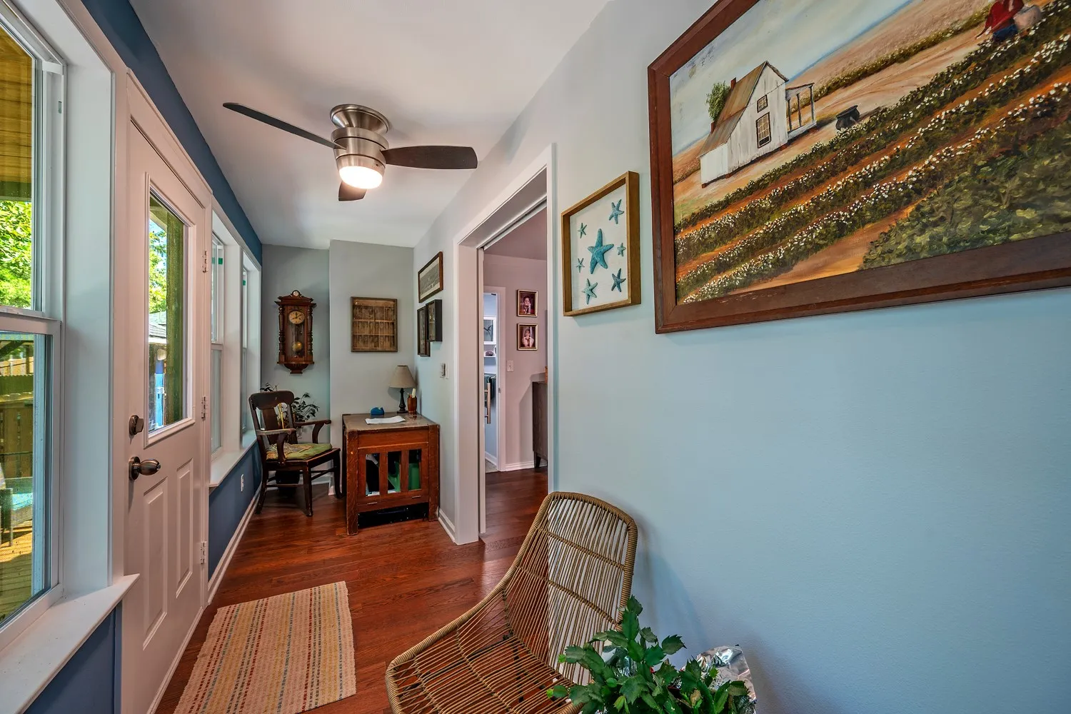 Single Family Residence For Sale in Grayson County , 153 Bridlepath Drive, Pottsboro, Texas 75076, 3 Bedroom, 2 Bathroom, Garage spaces, 1,491 Sqft, built in 2008, mls#21349341, Real Estate Agent in Pottsboro, Homes For Sale in Grayson county, Homes For Sale in Pottsboro, Realtor in Pottsboro Texas, Real Estate Brokerage Independent Realty Texas, Luminita Cordes Realtor