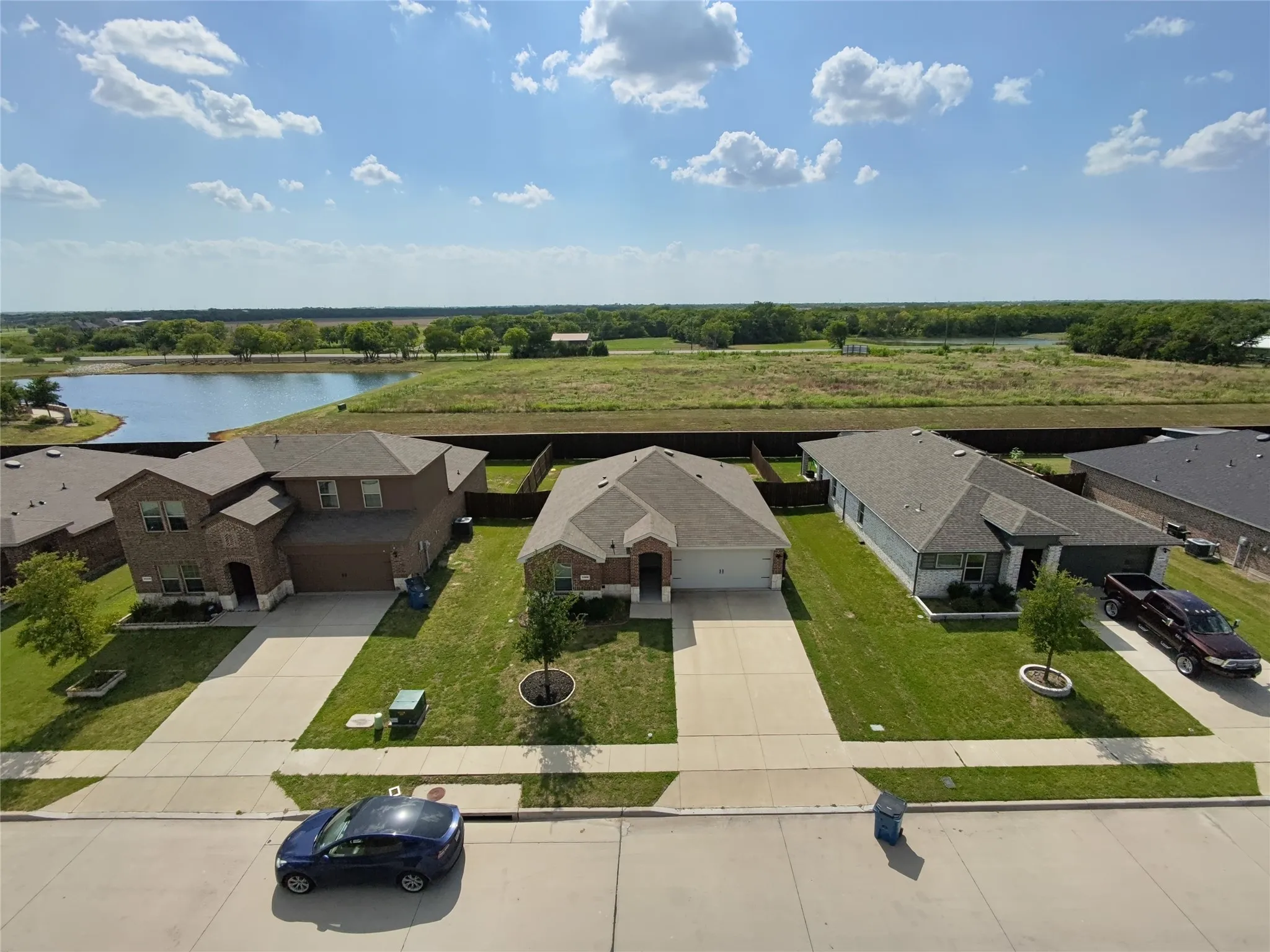 Single Family Residence For Sale in Collin County , 1322 Community Way, Royse City, Texas 75189, 3 Bedroom, 2 Bathroom, 2 Garage spaces, 1,297 Sqft, built in 2021, mls#21349676, Real Estate Agent in Royse City, Homes For Sale in Collin county, Homes For Sale in Royse City, Realtor in Royse City Texas, Real Estate Brokerage Independent Realty Texas, Luminita Cordes Realtor