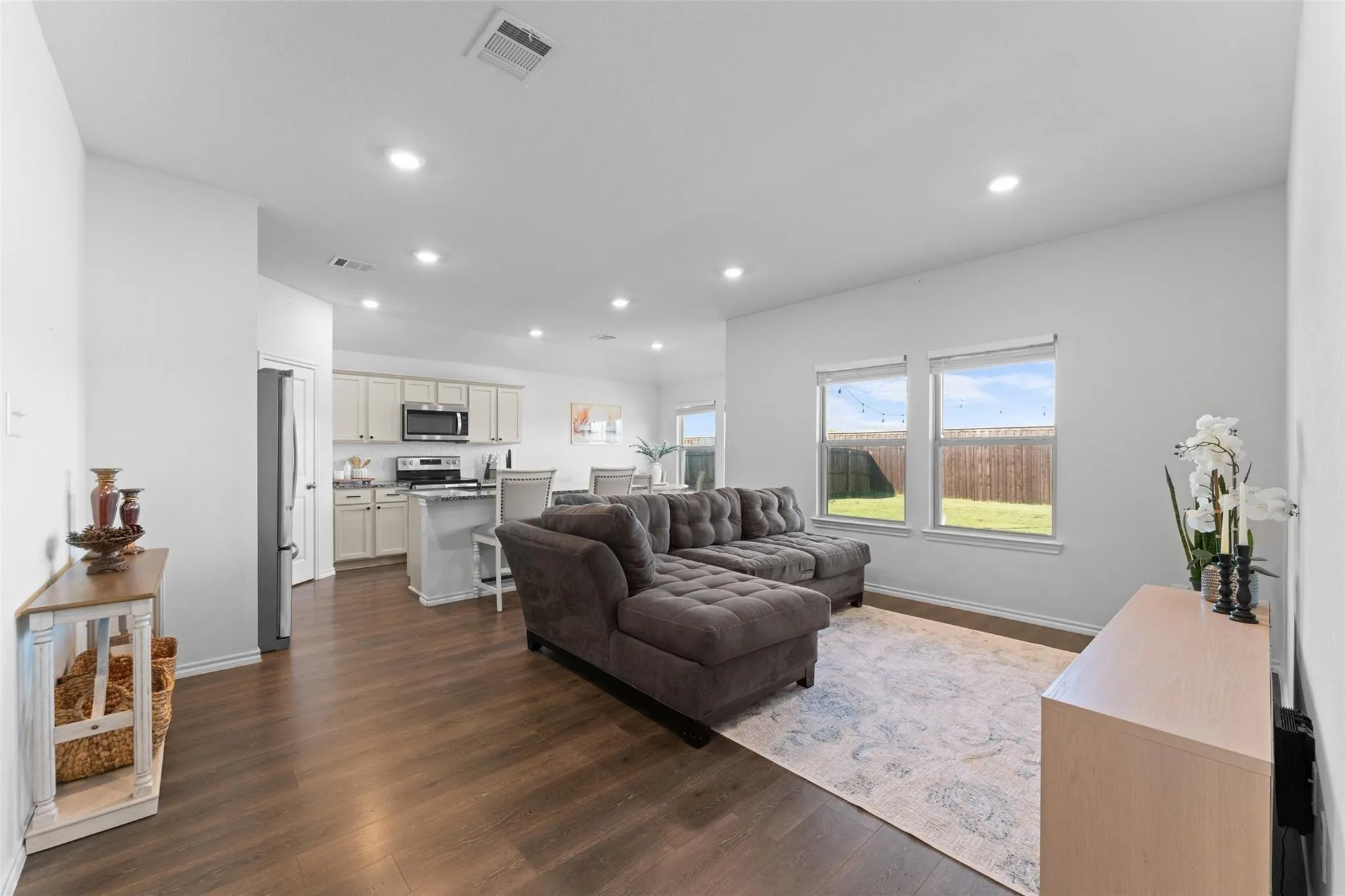 Single Family Residence For Sale in Collin County , 1322 Community Way, Royse City, Texas 75189, 3 Bedroom, 2 Bathroom, 2 Garage spaces, 1,297 Sqft, built in 2021, mls#21349676, Real Estate Agent in Royse City, Homes For Sale in Collin county, Homes For Sale in Royse City, Realtor in Royse City Texas, Real Estate Brokerage Independent Realty Texas, Luminita Cordes Realtor