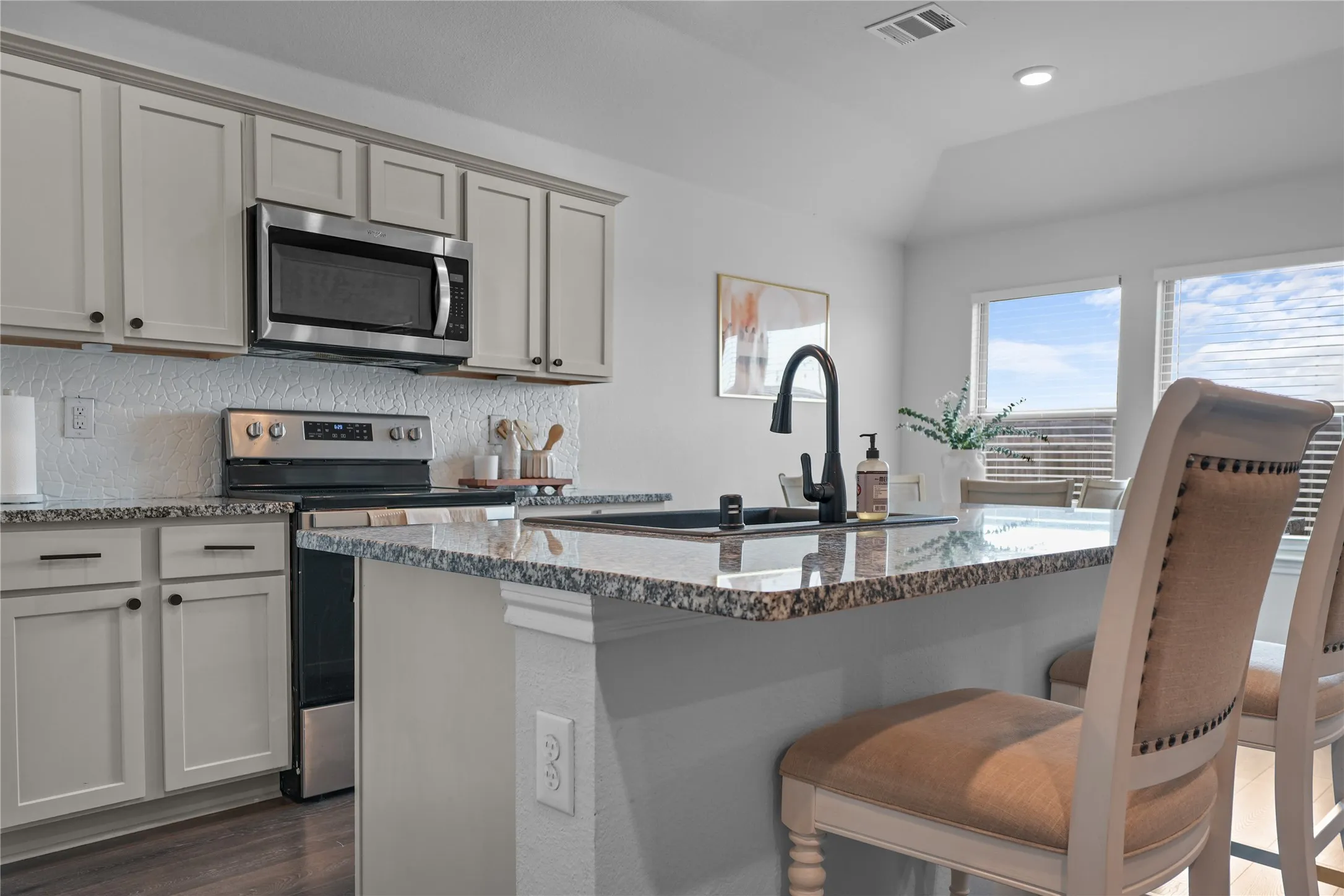 Single Family Residence For Sale in Collin County , 1322 Community Way, Royse City, Texas 75189, 3 Bedroom, 2 Bathroom, 2 Garage spaces, 1,297 Sqft, built in 2021, mls#21349676, Real Estate Agent in Royse City, Homes For Sale in Collin county, Homes For Sale in Royse City, Realtor in Royse City Texas, Real Estate Brokerage Independent Realty Texas, Luminita Cordes Realtor