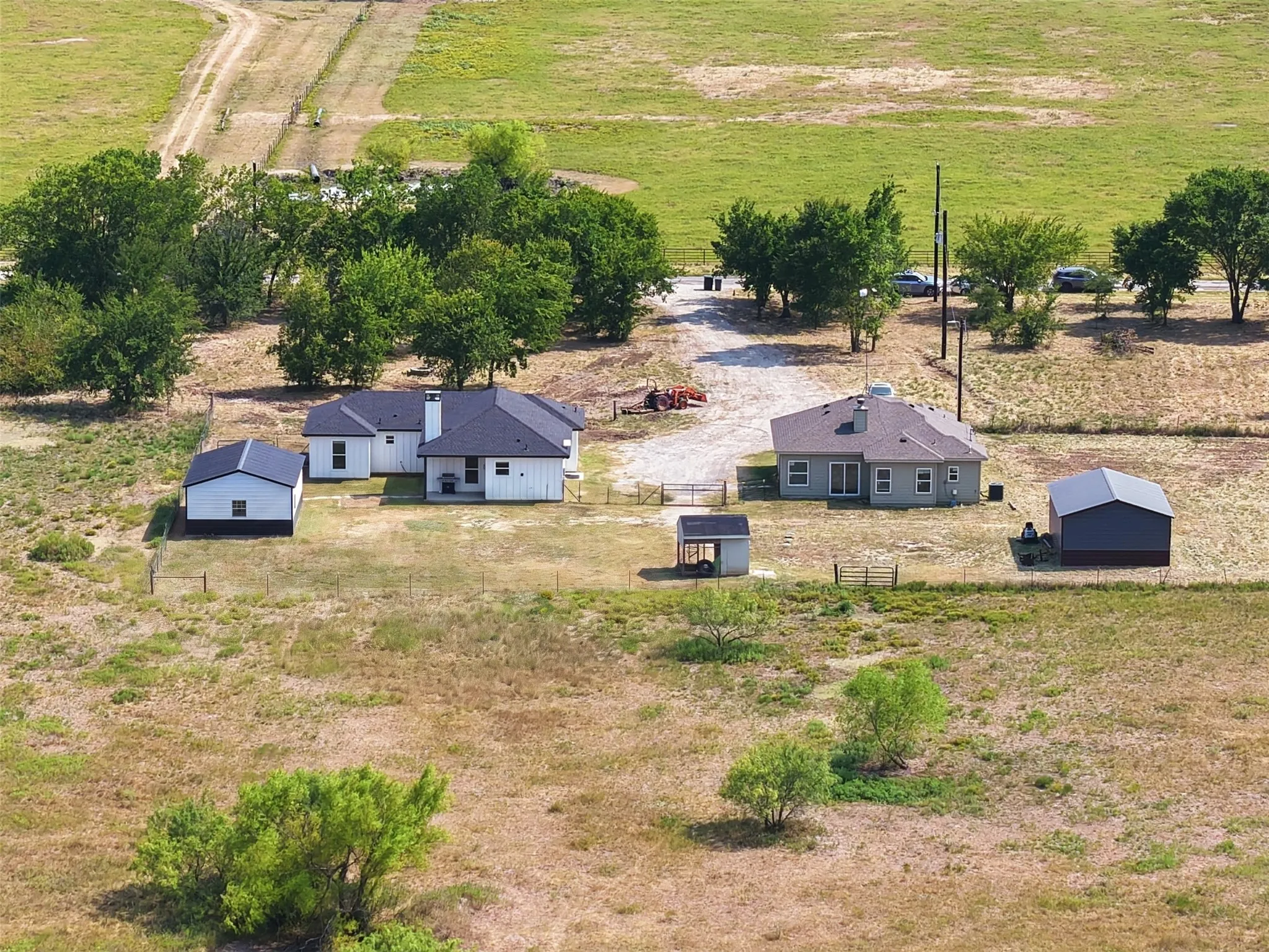 Single Family Residence For Sale in Kaufman County , 6620 Taylor Ranch Loop, Kaufman, Texas 75142, 7 Bedroom, 4 Bathroom, Garage spaces, 3,187 Sqft, built in 2024, mls#21348337, Real Estate Agent in Kaufman, Homes For Sale in Kaufman county, Homes For Sale in Kaufman, Realtor in Kaufman Texas, Real Estate Brokerage Independent Realty Texas, Luminita Cordes Realtor