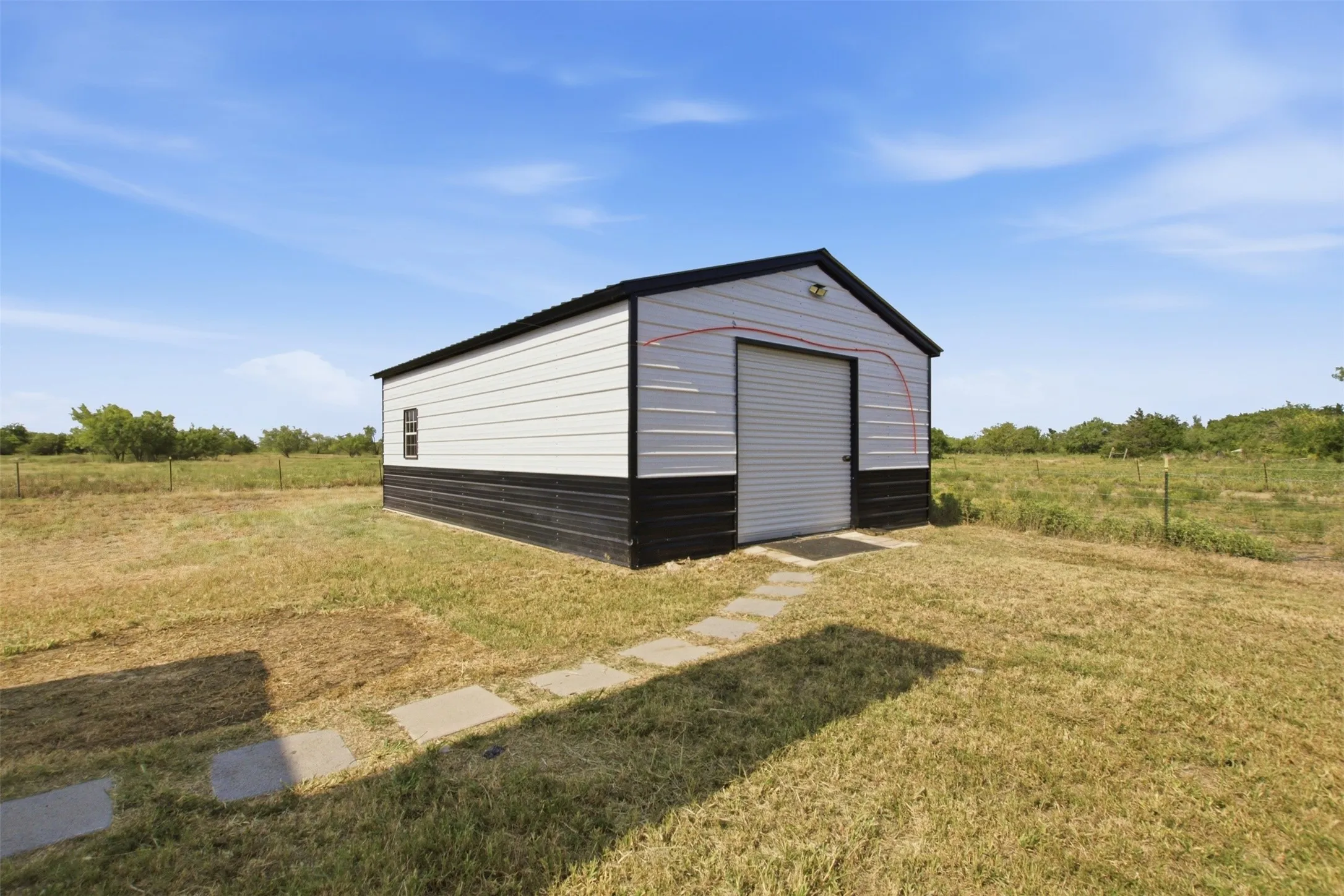 Single Family Residence For Sale in Kaufman County , 6620 Taylor Ranch Loop, Kaufman, Texas 75142, 7 Bedroom, 4 Bathroom, Garage spaces, 3,187 Sqft, built in 2024, mls#21348337, Real Estate Agent in Kaufman, Homes For Sale in Kaufman county, Homes For Sale in Kaufman, Realtor in Kaufman Texas, Real Estate Brokerage Independent Realty Texas, Luminita Cordes Realtor