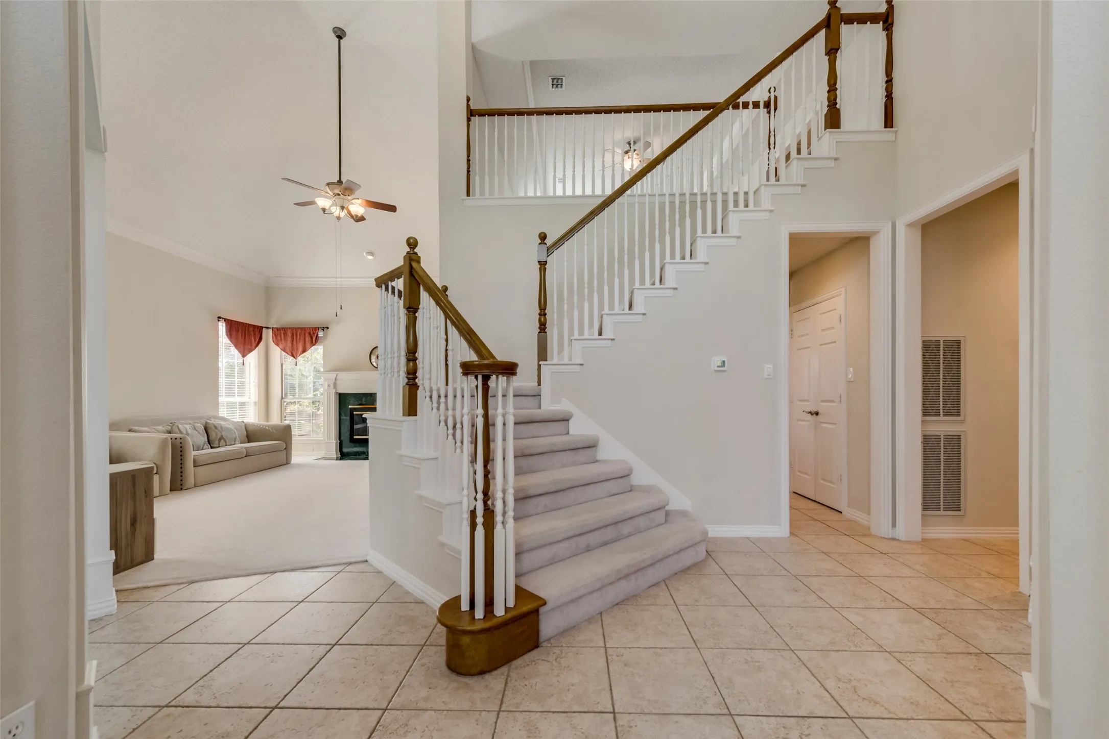 Single Family Residence For Sale in Denton County , 3809 Rockbrook Drive, Carrollton, Texas 75007, 4 Bedroom, 3 Bathroom, 2 Garage spaces, 2,898 Sqft, built in 1993, mls#21349426, Real Estate Agent in Carrollton, Homes For Sale in Denton county, Homes For Sale in Carrollton, Realtor in Carrollton Texas, Real Estate Brokerage Independent Realty Texas, Luminita Cordes Realtor