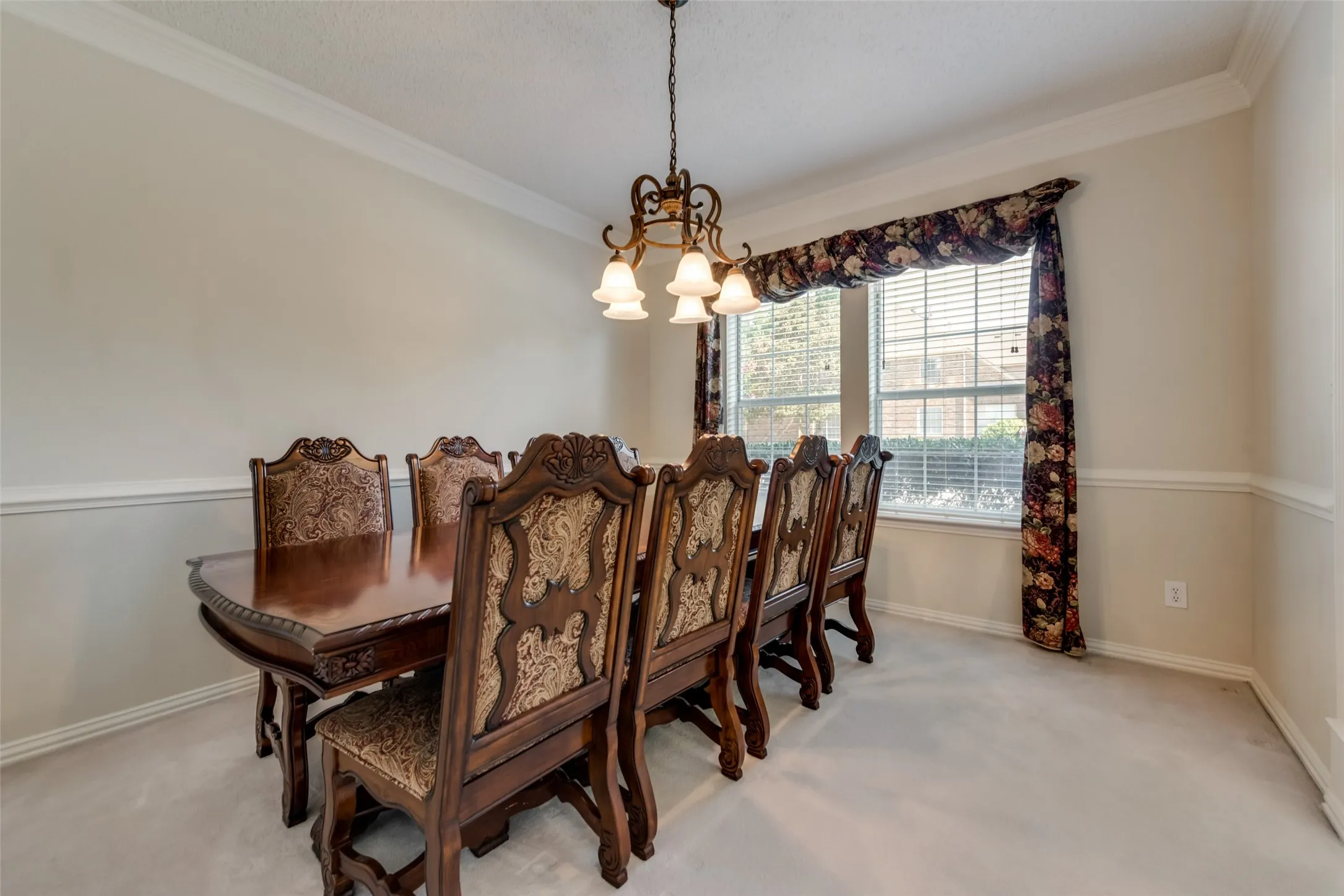 Single Family Residence For Sale in Denton County , 3809 Rockbrook Drive, Carrollton, Texas 75007, 4 Bedroom, 3 Bathroom, 2 Garage spaces, 2,898 Sqft, built in 1993, mls#21349426, Real Estate Agent in Carrollton, Homes For Sale in Denton county, Homes For Sale in Carrollton, Realtor in Carrollton Texas, Real Estate Brokerage Independent Realty Texas, Luminita Cordes Realtor