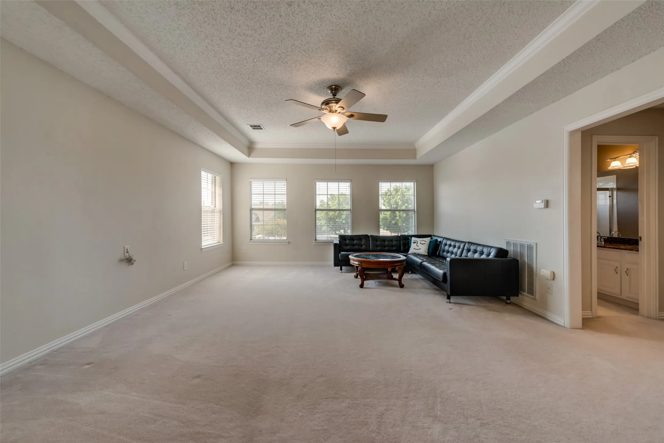 Single Family Residence For Sale in Denton County , 3809 Rockbrook Drive, Carrollton, Texas 75007, 4 Bedroom, 3 Bathroom, 2 Garage spaces, 2,898 Sqft, built in 1993, mls#21349426, Real Estate Agent in Carrollton, Homes For Sale in Denton county, Homes For Sale in Carrollton, Realtor in Carrollton Texas, Real Estate Brokerage Independent Realty Texas, Luminita Cordes Realtor