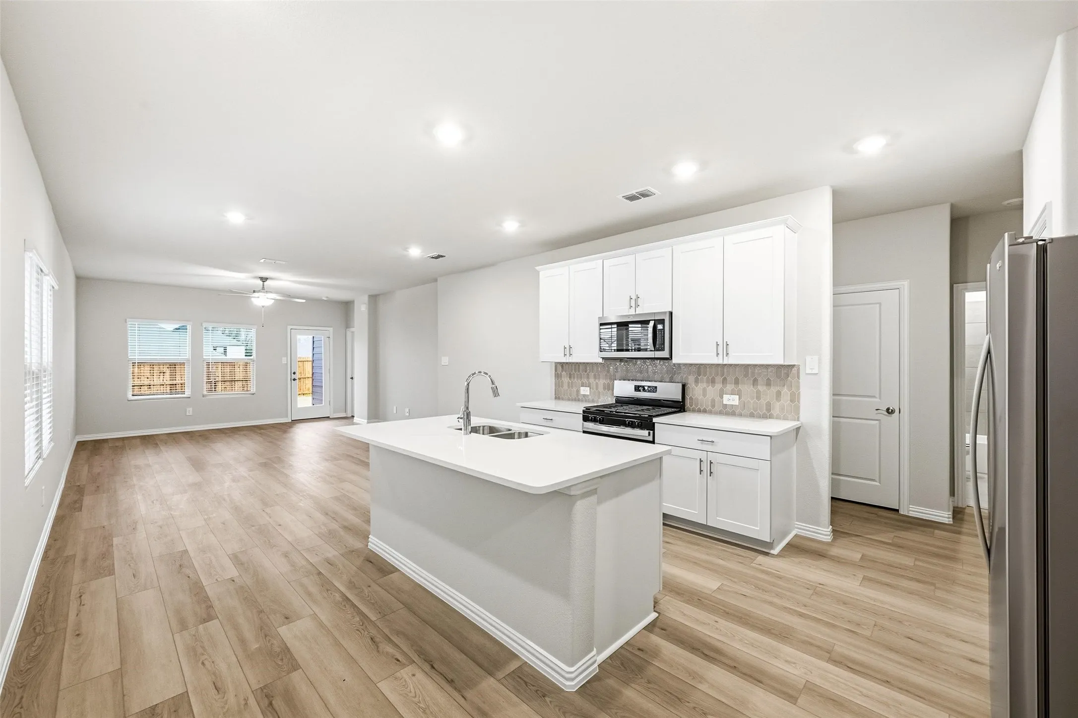 Single Family Residence For Rent in Collin County , 523 Blanton Street, Mc Kinney, Texas 75069, 4 Bedroom, 2 Bathroom, 2 Garage spaces, 1,605 Sqft, built in 2025, mls#21349701, Real Estate Agent in Mc Kinney, Homes For Rent in Collin county, Homes For Rent in Mc Kinney, Realtor in Mc Kinney Texas, Real Estate Brokerage Independent Realty Texas, Luminita Cordes Realtor