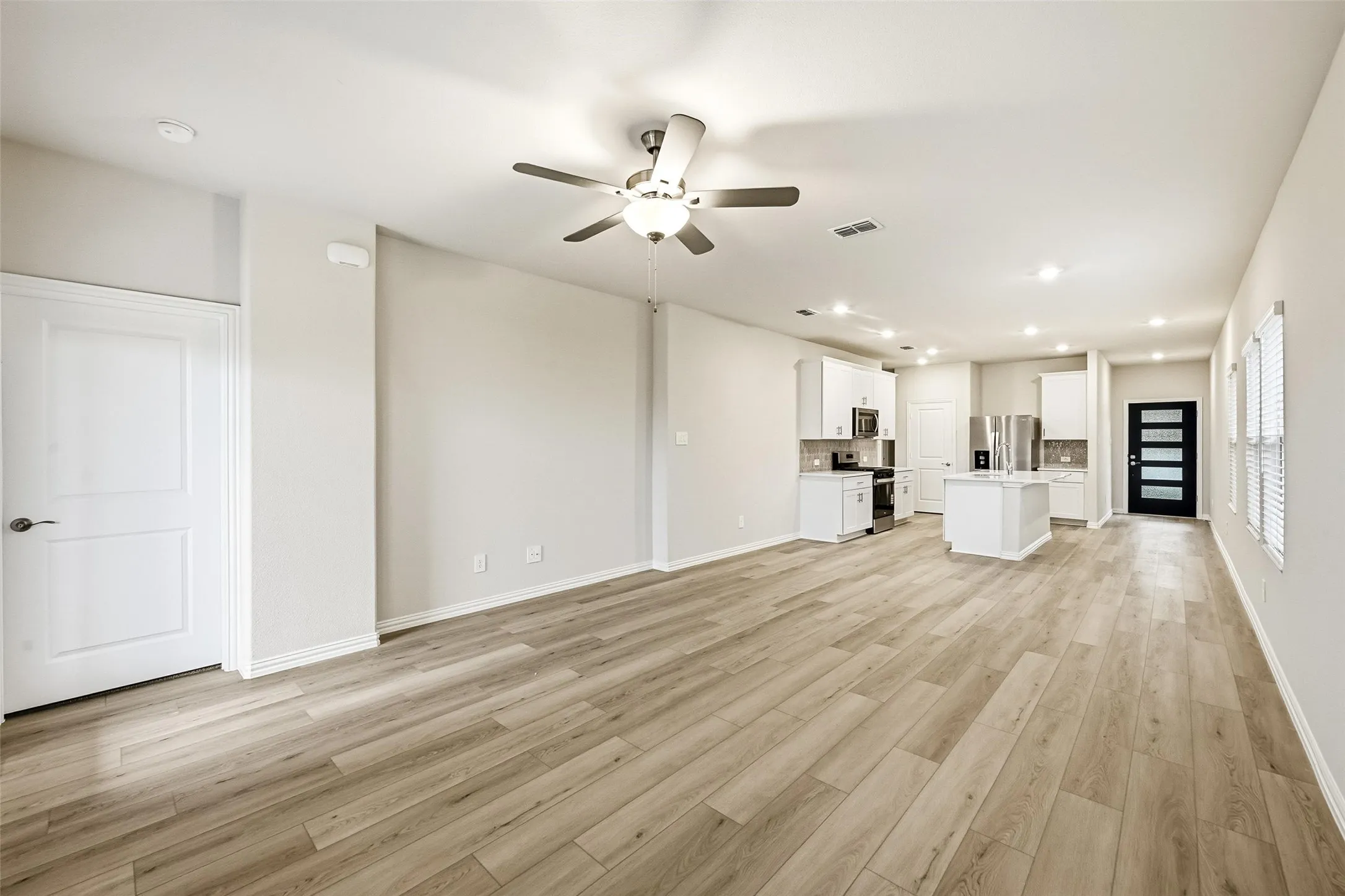 Single Family Residence For Rent in Collin County , 523 Blanton Street, Mc Kinney, Texas 75069, 4 Bedroom, 2 Bathroom, 2 Garage spaces, 1,605 Sqft, built in 2025, mls#21349701, Real Estate Agent in Mc Kinney, Homes For Rent in Collin county, Homes For Rent in Mc Kinney, Realtor in Mc Kinney Texas, Real Estate Brokerage Independent Realty Texas, Luminita Cordes Realtor