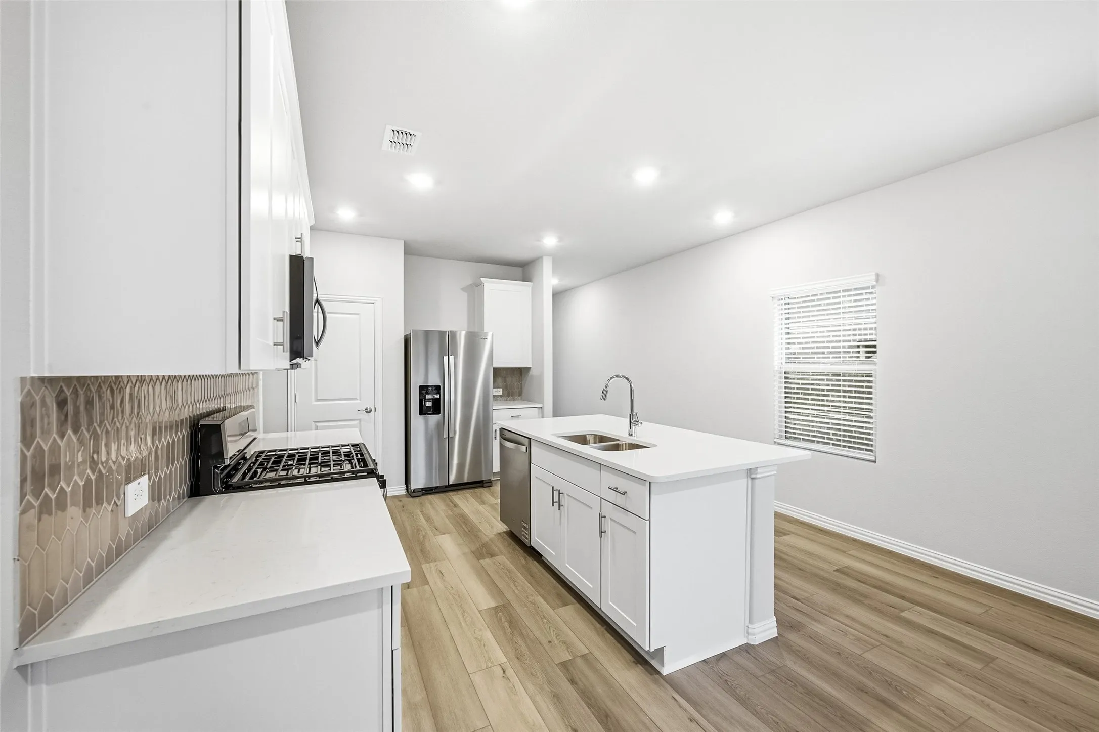 Single Family Residence For Rent in Collin County , 523 Blanton Street, Mc Kinney, Texas 75069, 4 Bedroom, 2 Bathroom, 2 Garage spaces, 1,605 Sqft, built in 2025, mls#21349701, Real Estate Agent in Mc Kinney, Homes For Rent in Collin county, Homes For Rent in Mc Kinney, Realtor in Mc Kinney Texas, Real Estate Brokerage Independent Realty Texas, Luminita Cordes Realtor